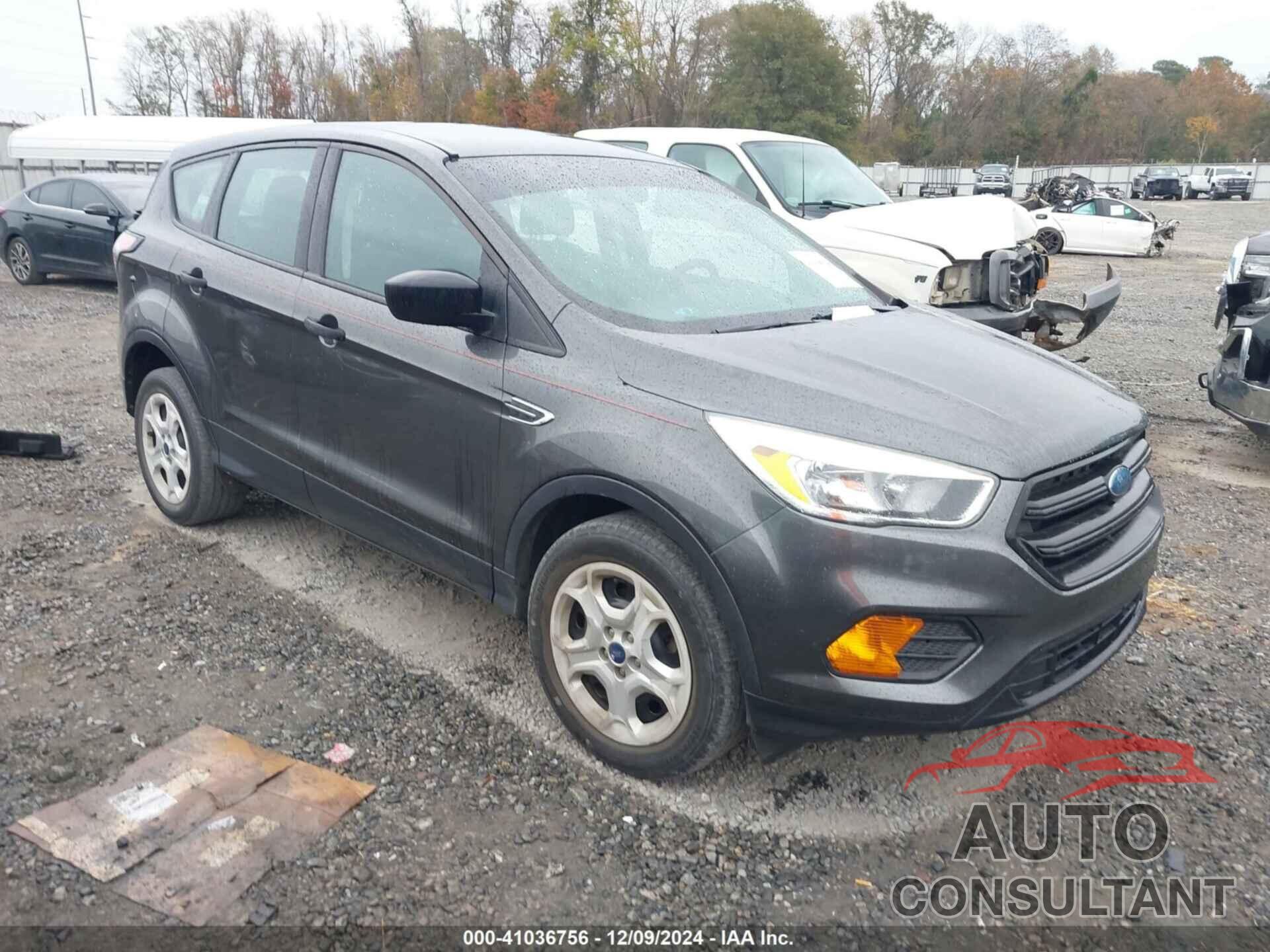 FORD ESCAPE 2017 - 1FMCU0F77HUE13071