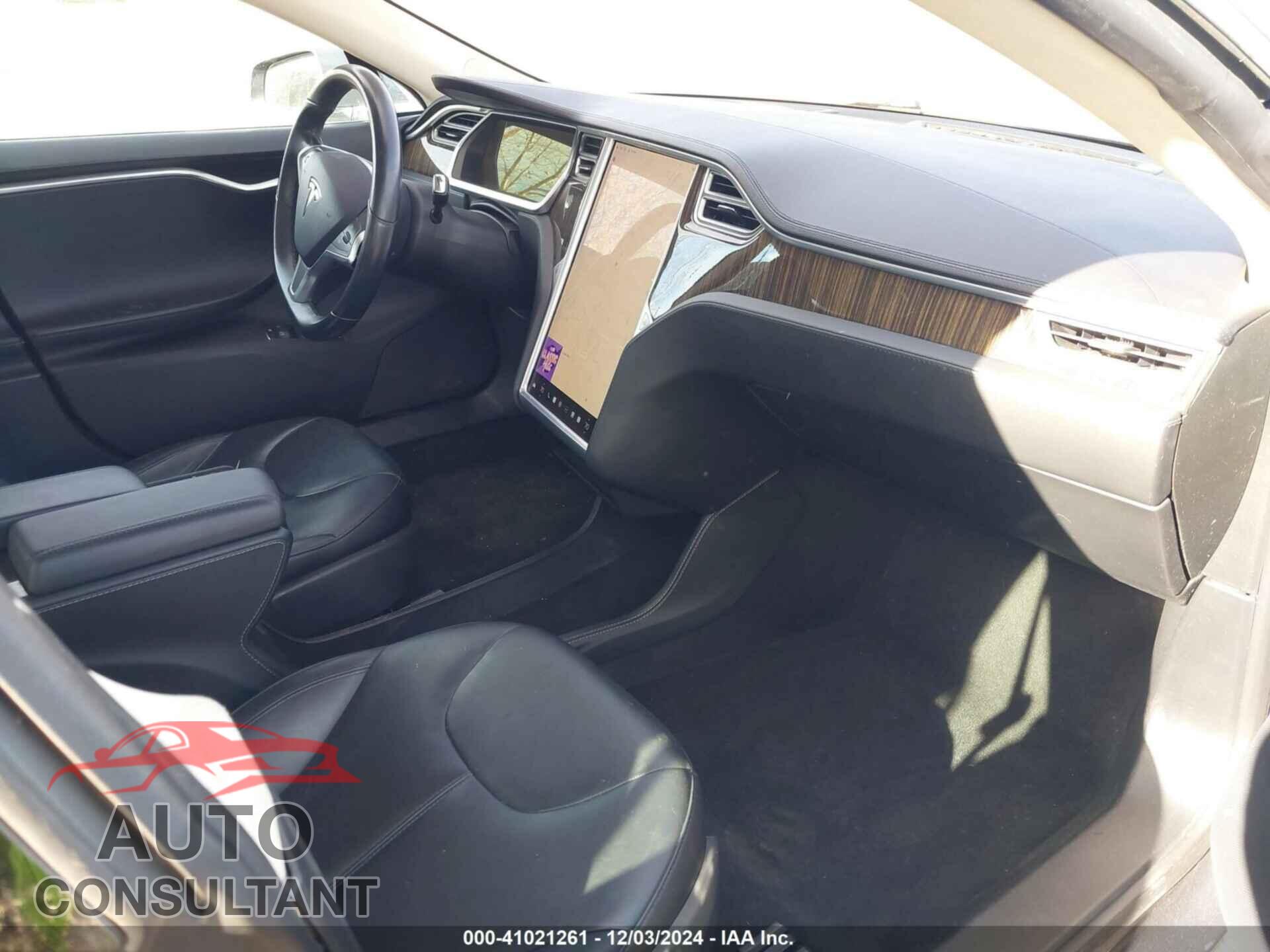 TESLA MODEL S 2013 - 5YJSA1CG9DFP27522