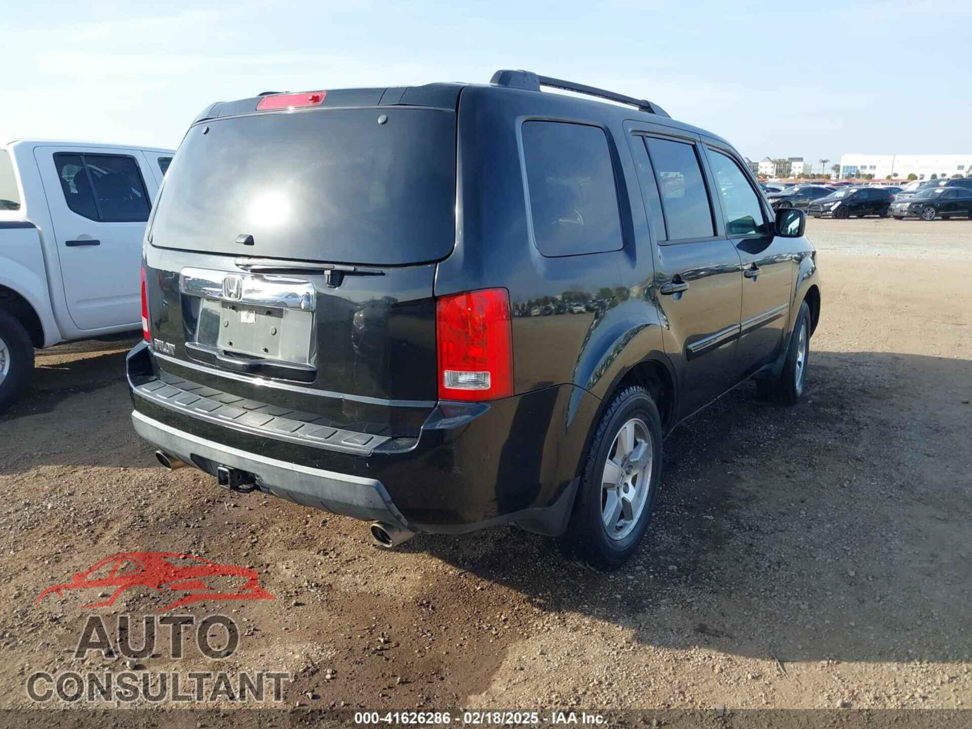 HONDA PILOT 2011 - 5FNYF3H48BB043824