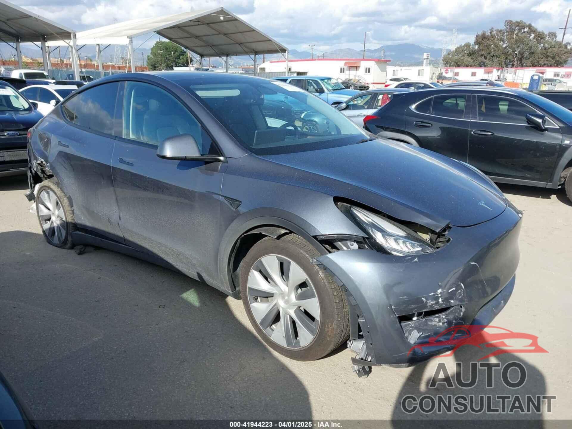 TESLA MODEL Y 2023 - 7SAYGDEE1PA086375