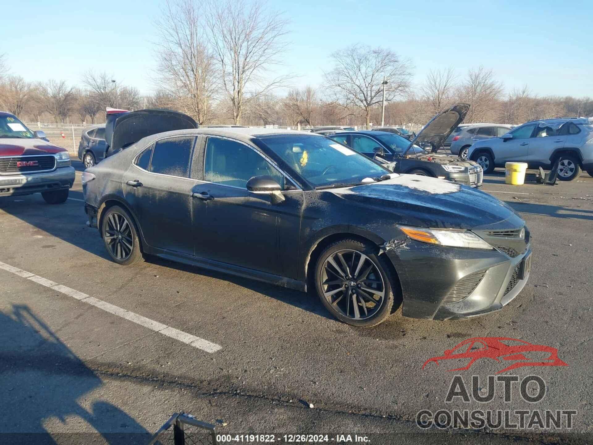 TOYOTA CAMRY 2018 - 4T1B61HK0JU508543