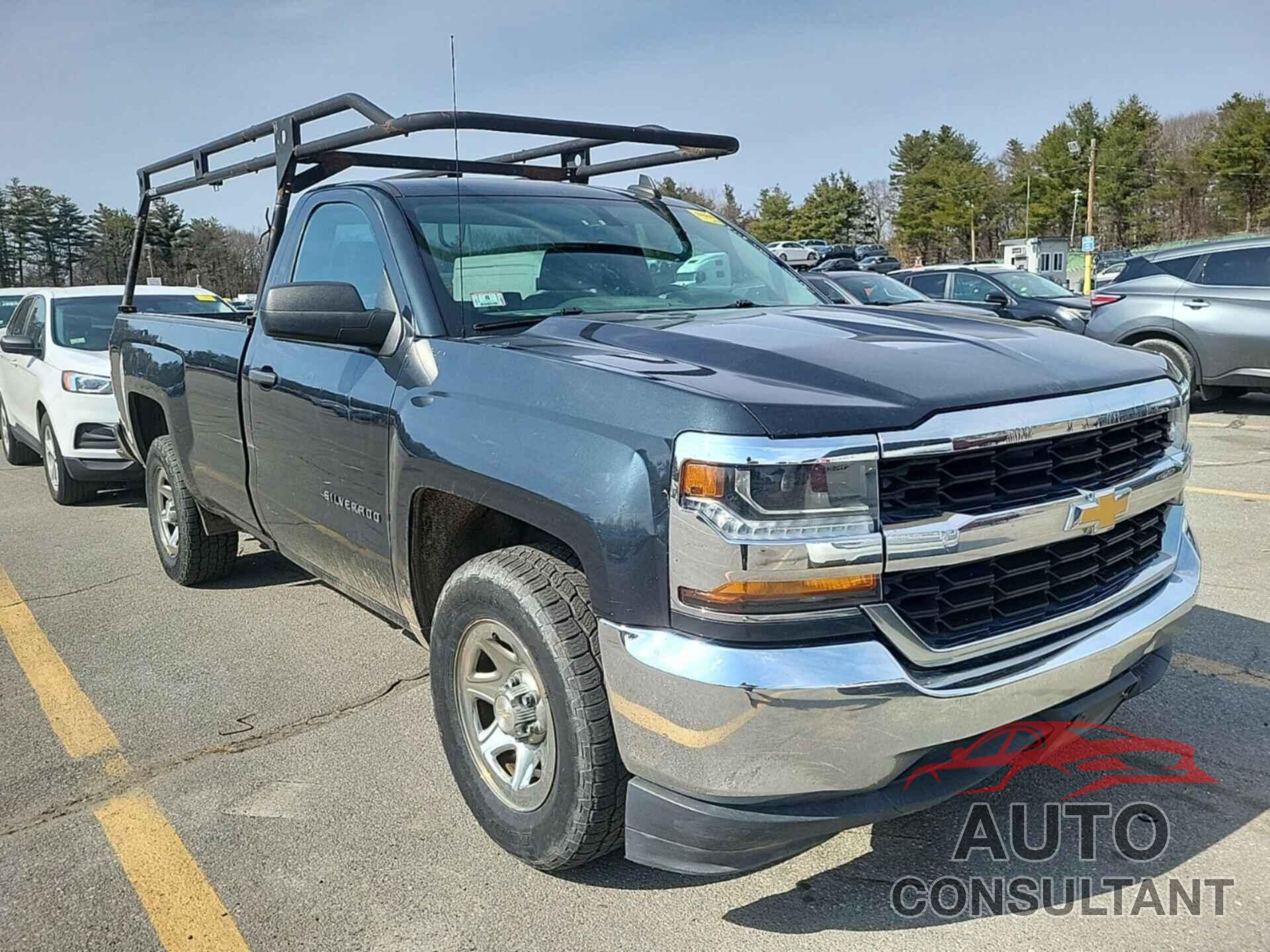 CHEVROLET SILVERADO 1500 2018 - 1GCNCNEH6JZ111254