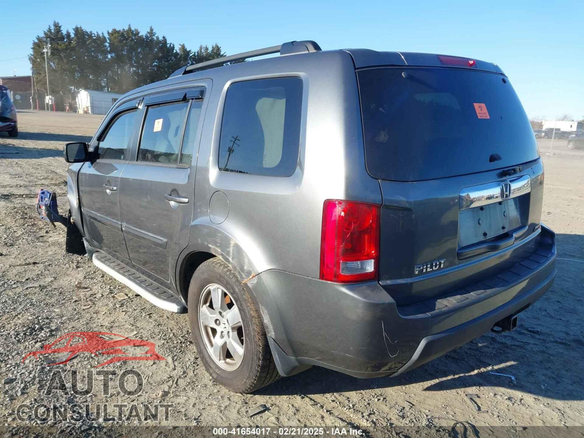 HONDA PILOT 2011 - 5FNYF4H59BB040610