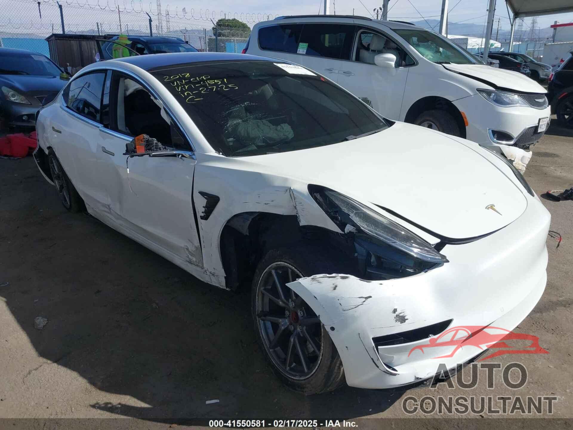 TESLA MODEL 3 2018 - 5YJ3E1EA1JF044551