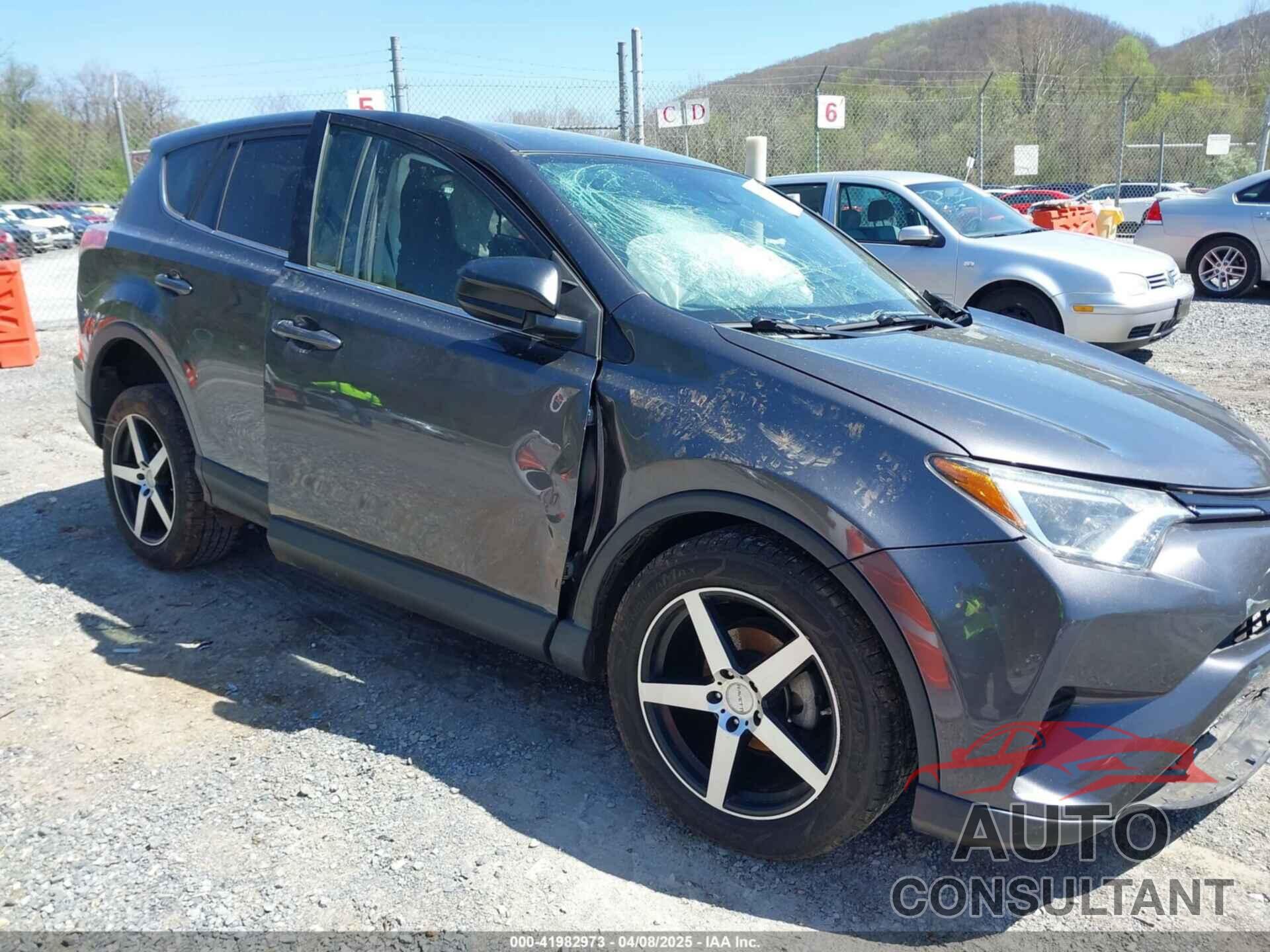TOYOTA RAV4 2018 - JTMBFREV0JJ722483