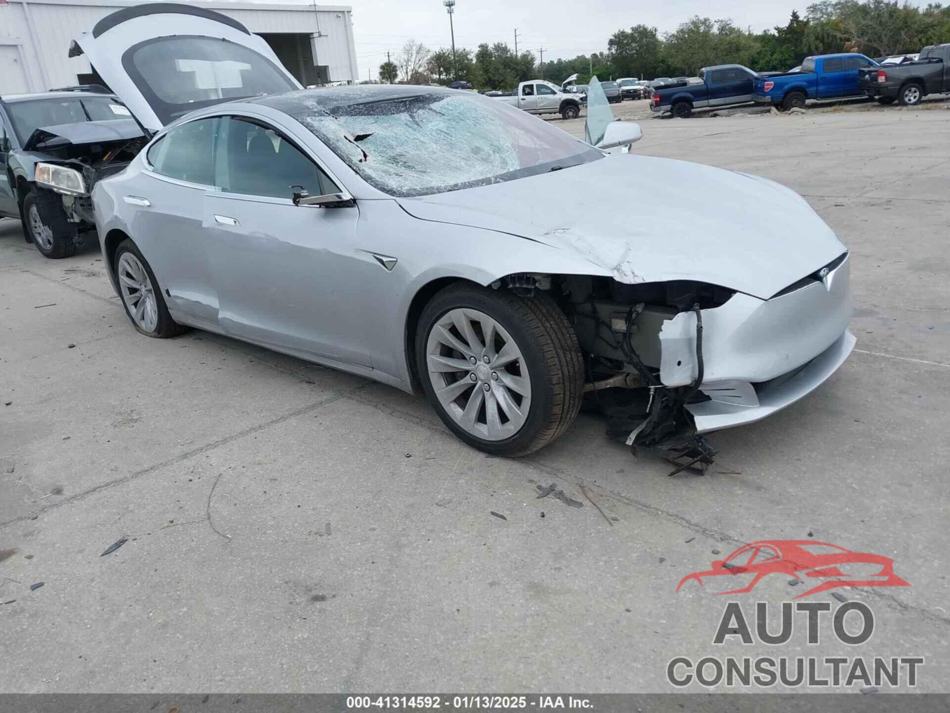 TESLA MODEL S 2018 - 5YJSA1E2XJF258809