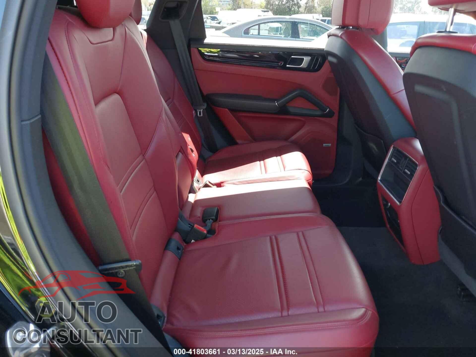 PORSCHE CAYENNE 2019 - WP1AA2AY3KDA07097