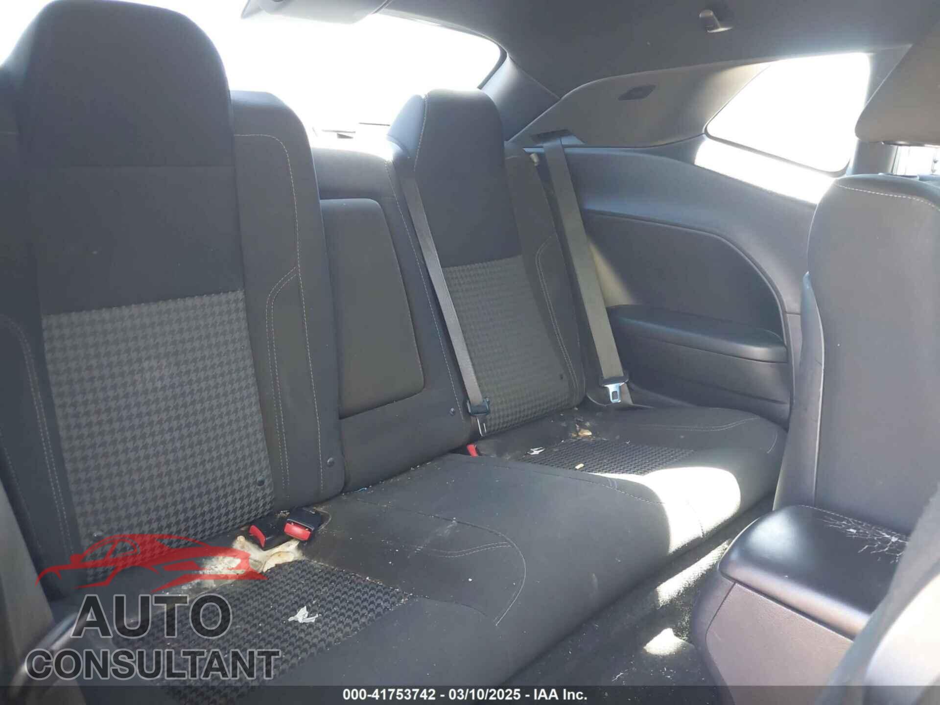 DODGE CHALLENGER 2015 - 2C3CDZAT2FH710640