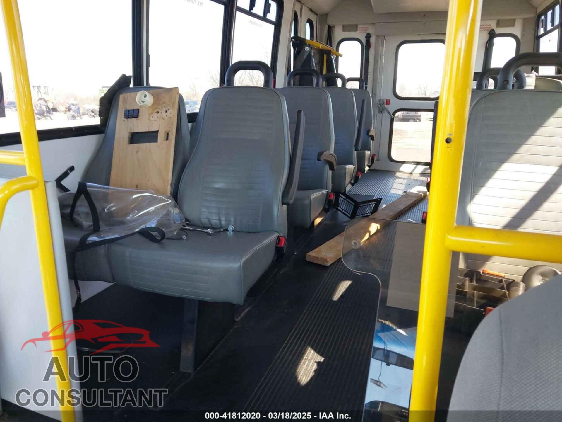 FORD E-450 CUTAWAY 2013 - 1FDFE4FS0DDB21696