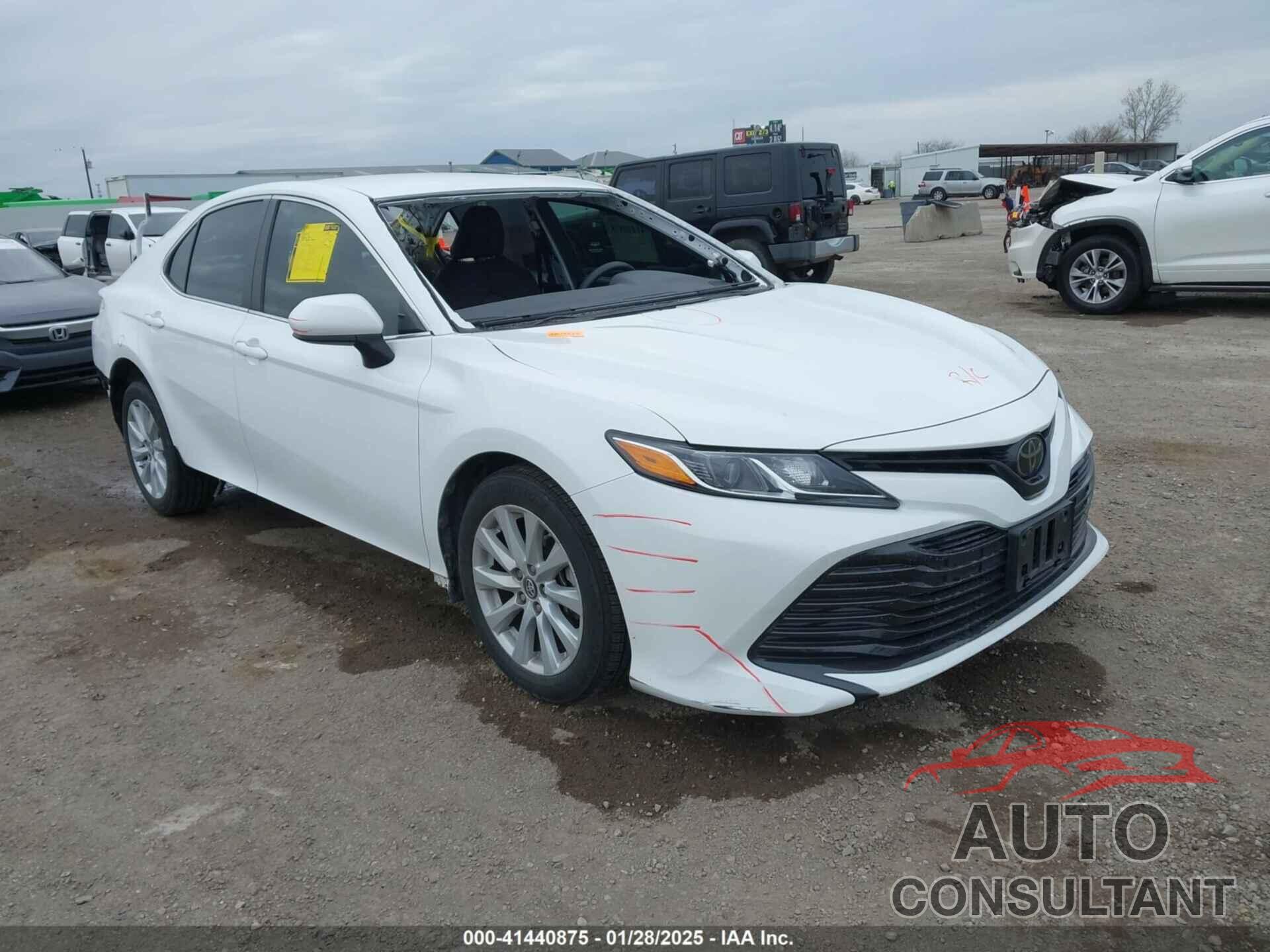 TOYOTA CAMRY 2018 - 4T1B11HK2JU584859