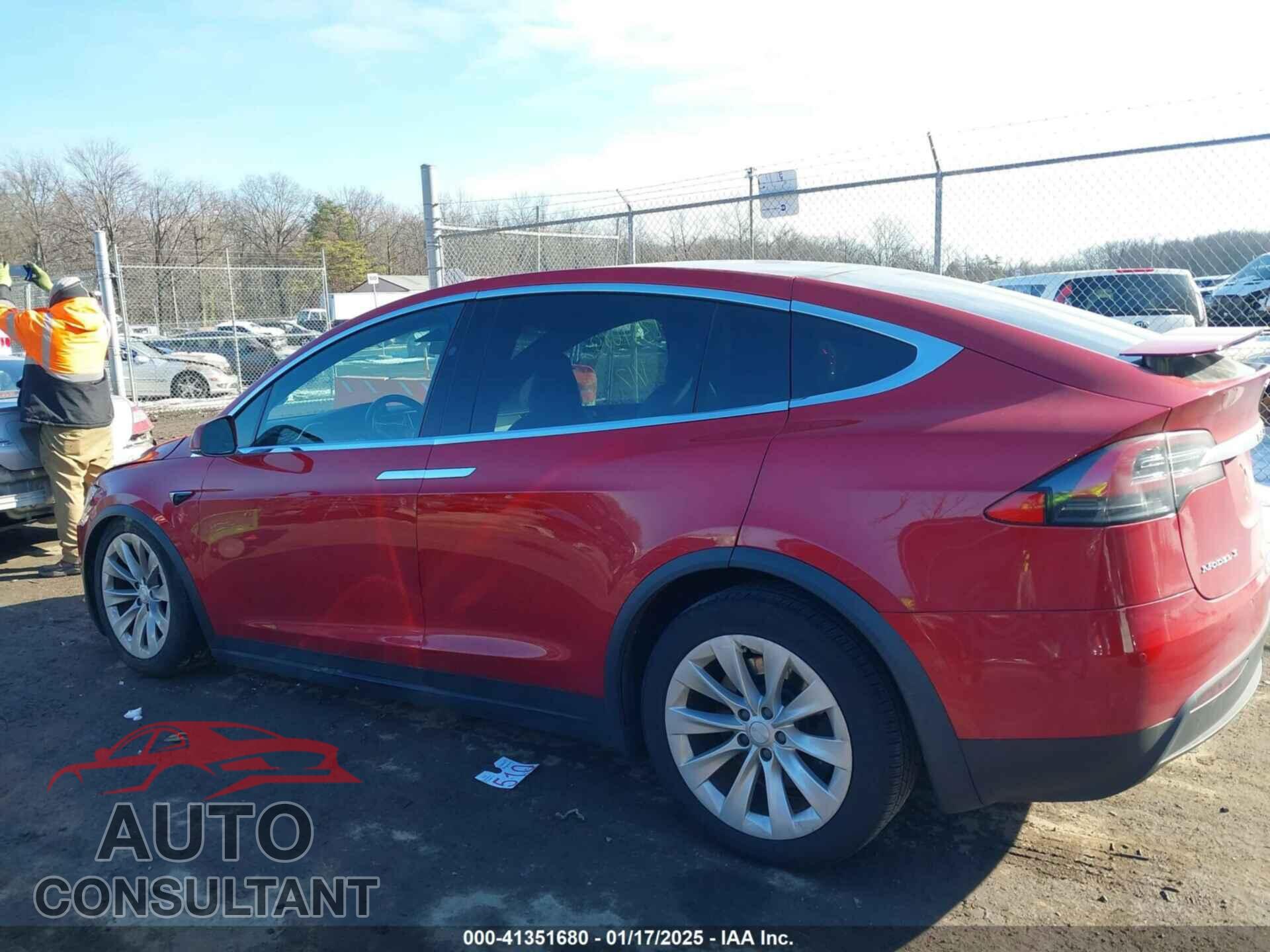 TESLA MODEL X 2017 - 5YJXCBE2XHF065740