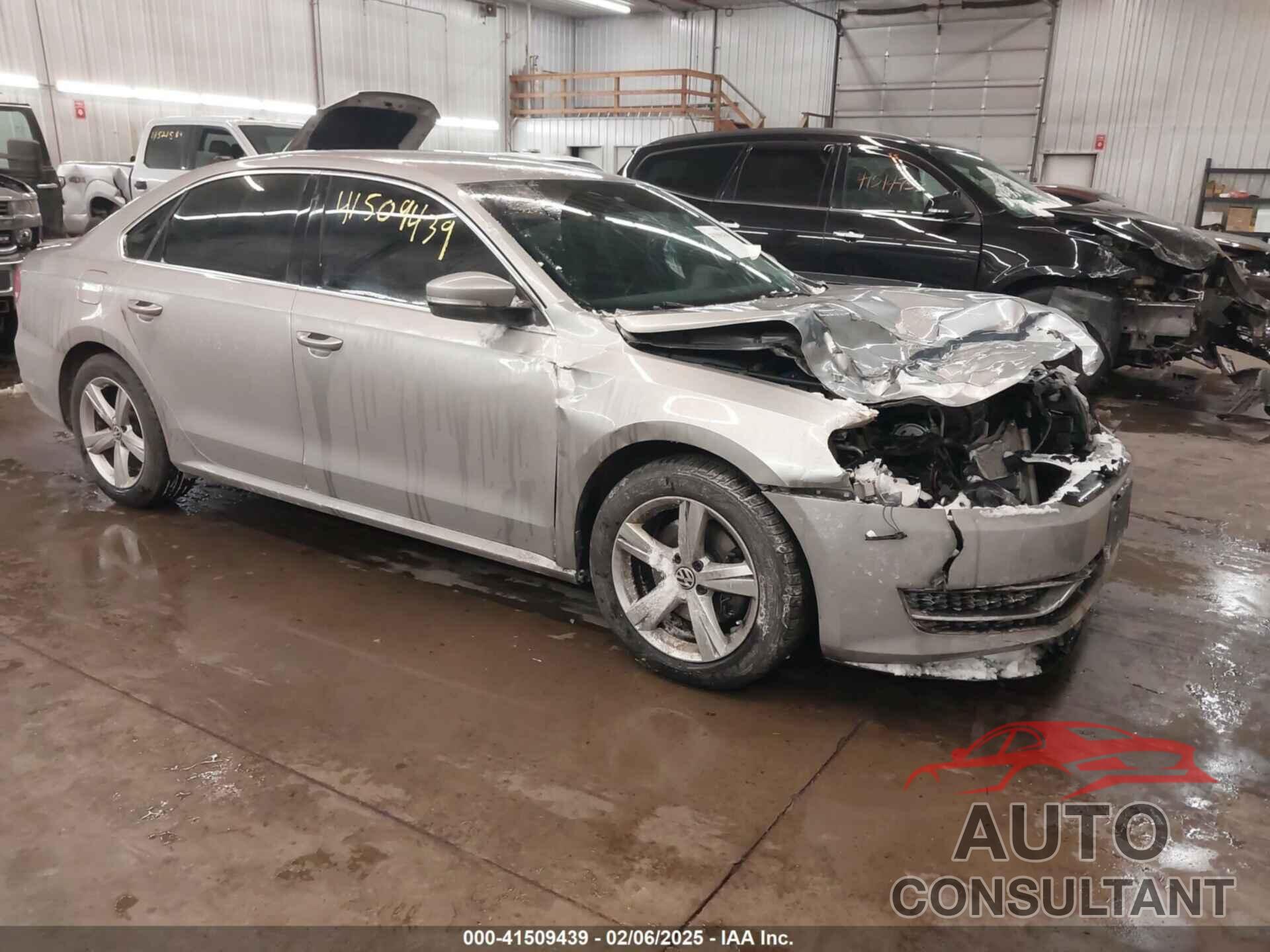 VOLKSWAGEN PASSAT 2014 - 1VWBP7A32EC008397