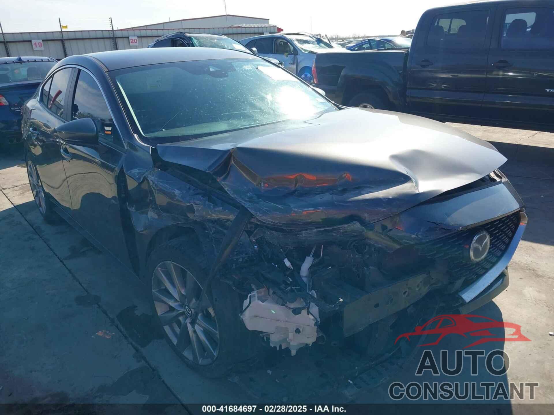MAZDA MAZDA3 2019 - 3MZBPAAL0KM105508