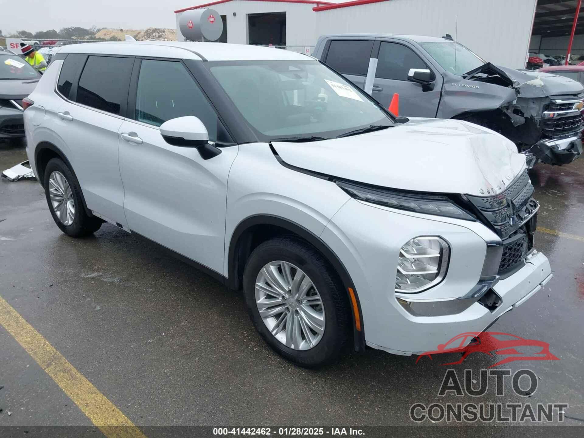 MITSUBISHI OUTLANDER 2023 - JA4J3TA86PZ027866