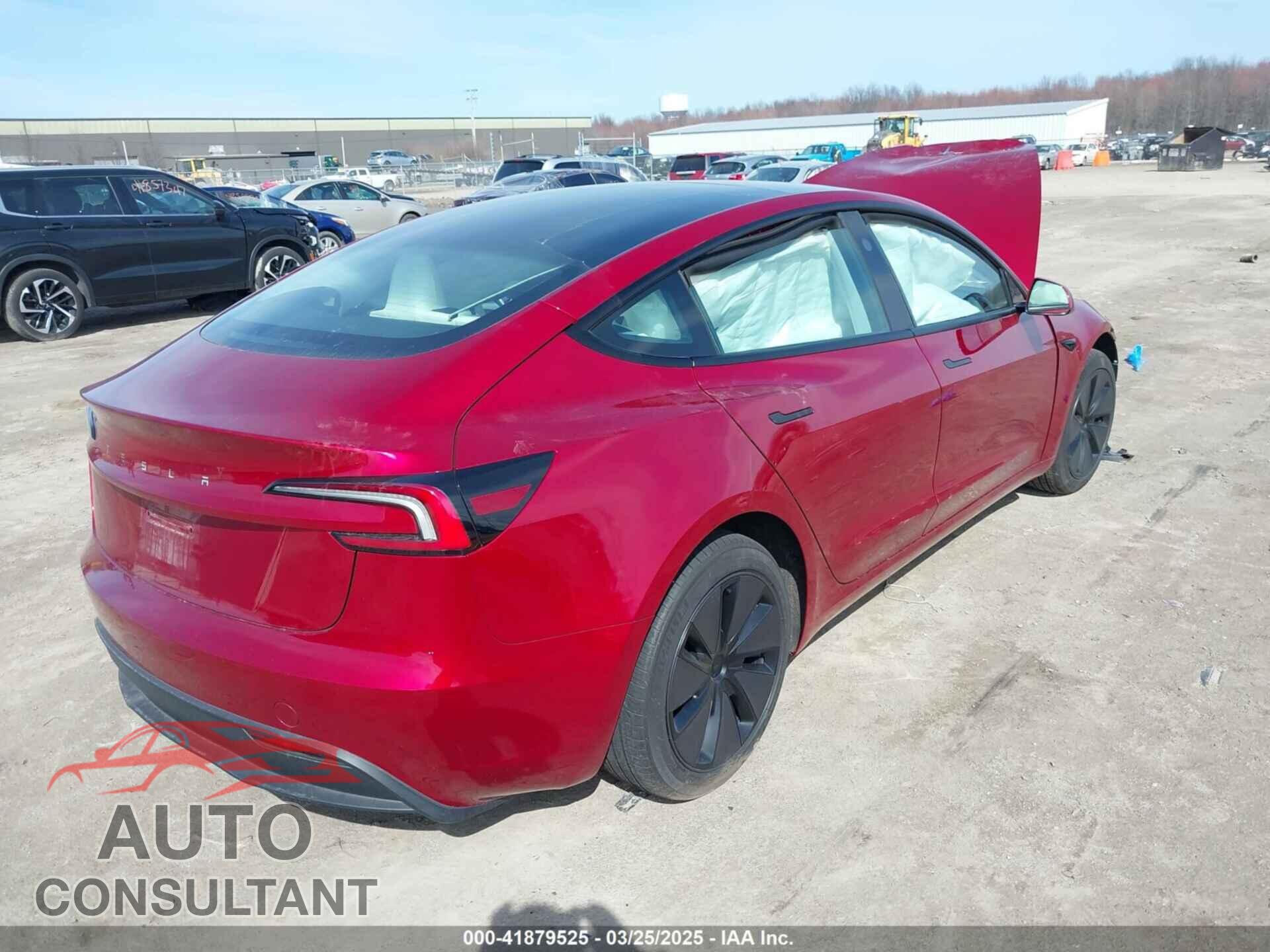 TESLA MODEL 3 2024 - 5YJ3E1EA4RF858852