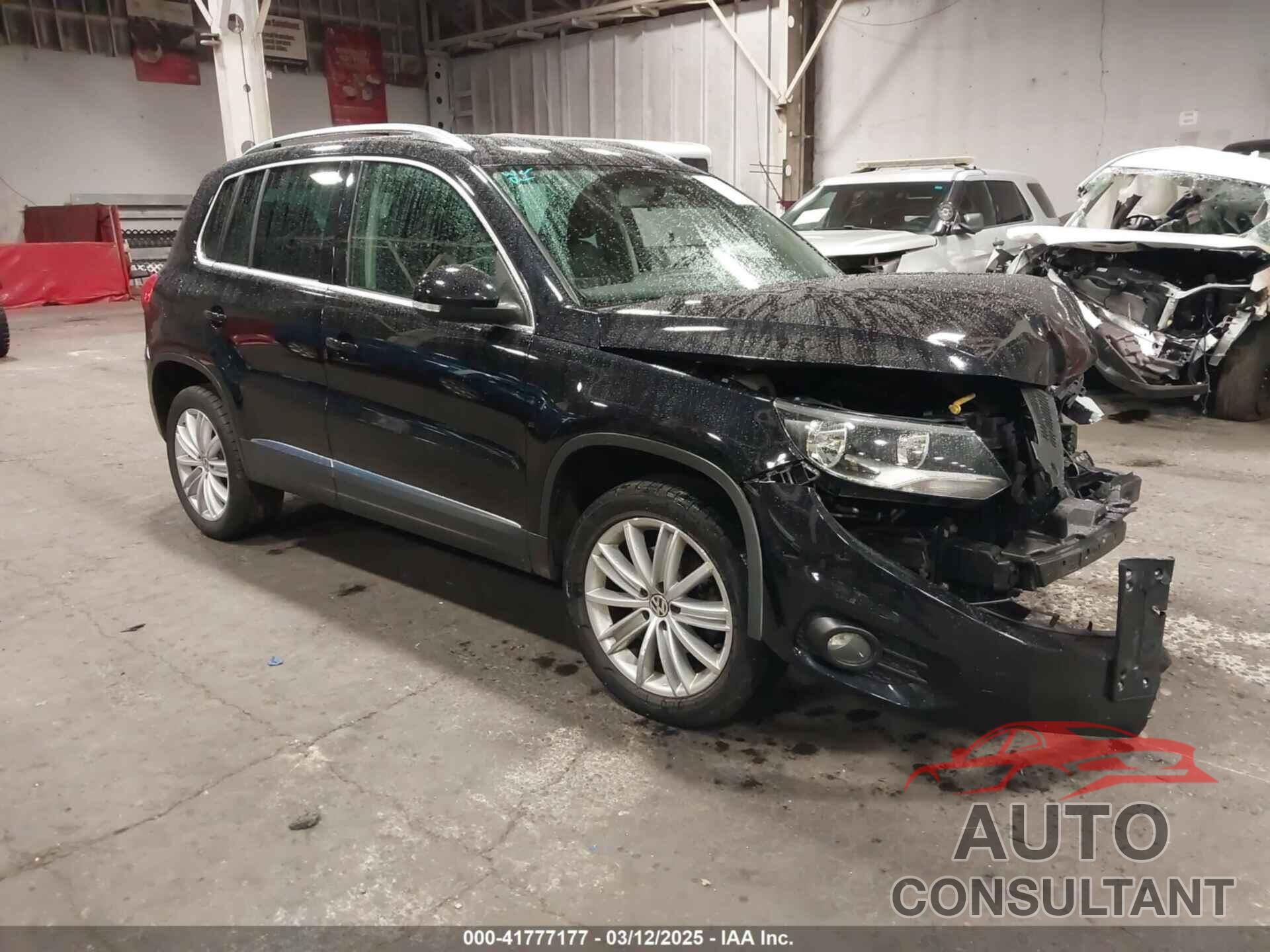 VOLKSWAGEN TIGUAN 2014 - WVGAV3AX4EW528594