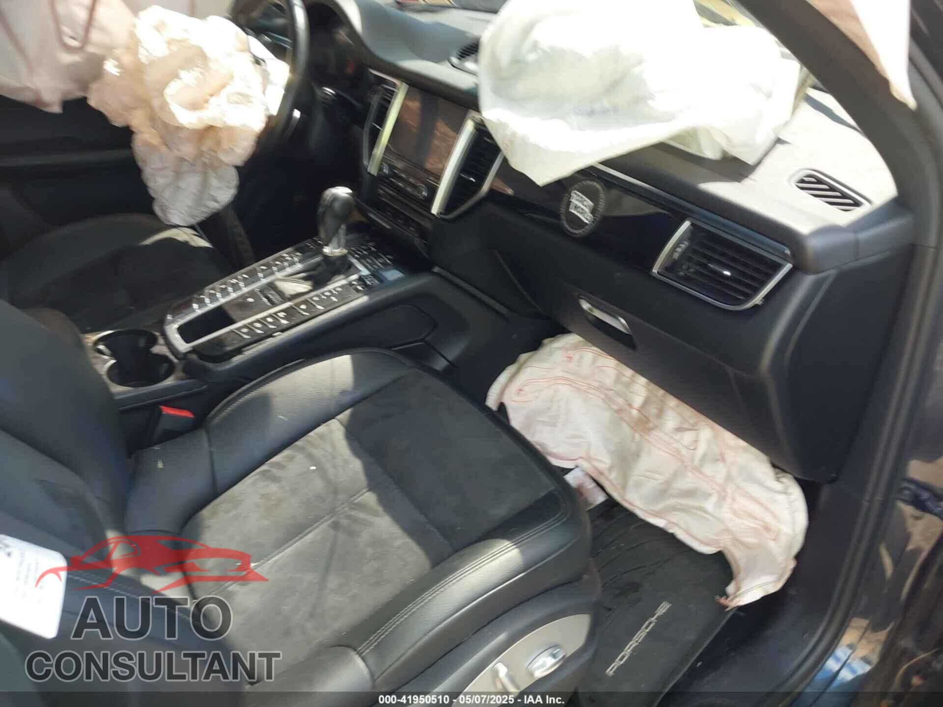 PORSCHE MACAN 2018 - WP1AA2A59JLB23012
