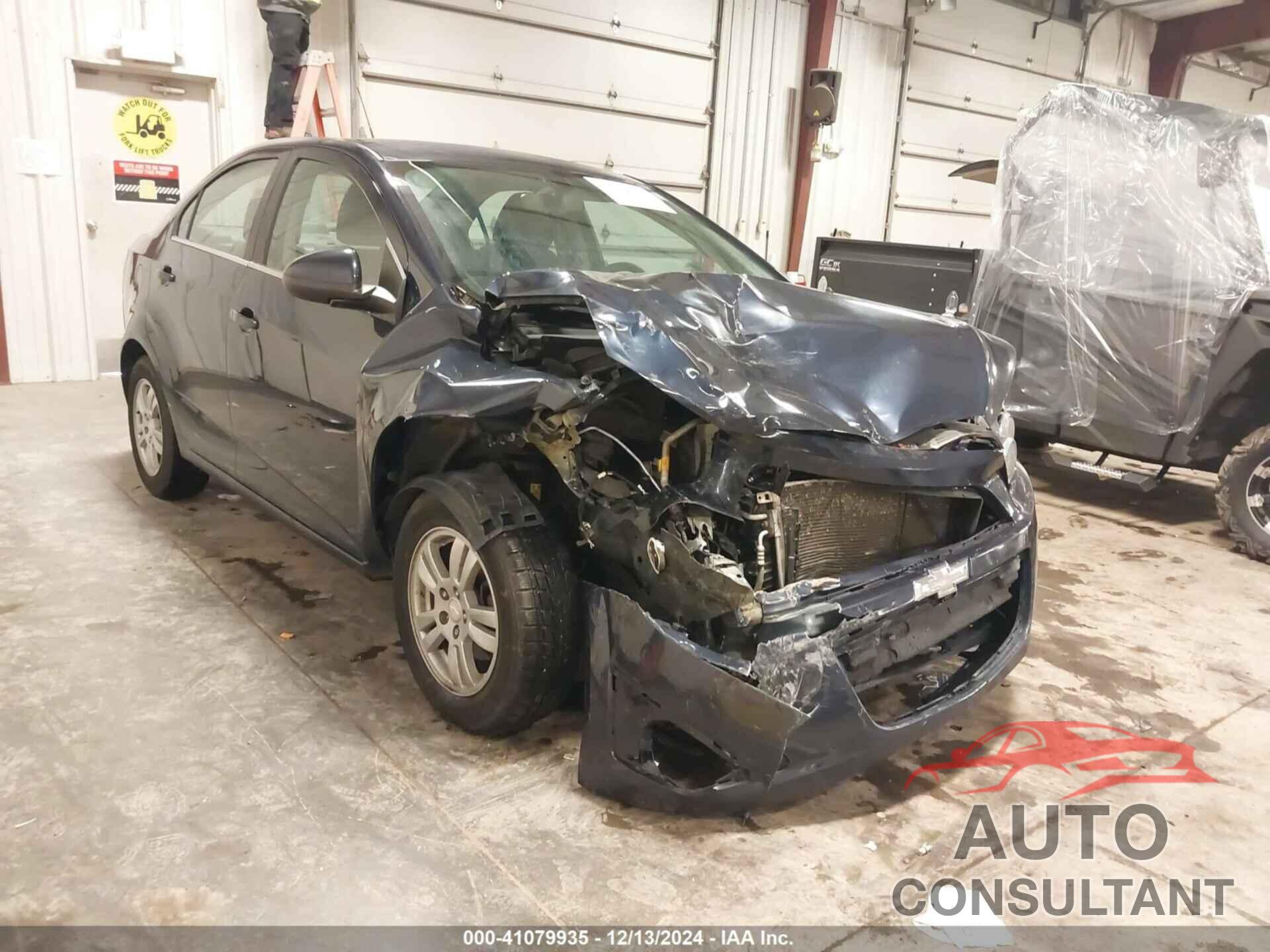 CHEVROLET SONIC 2015 - 1G1JC5SH0F4216436