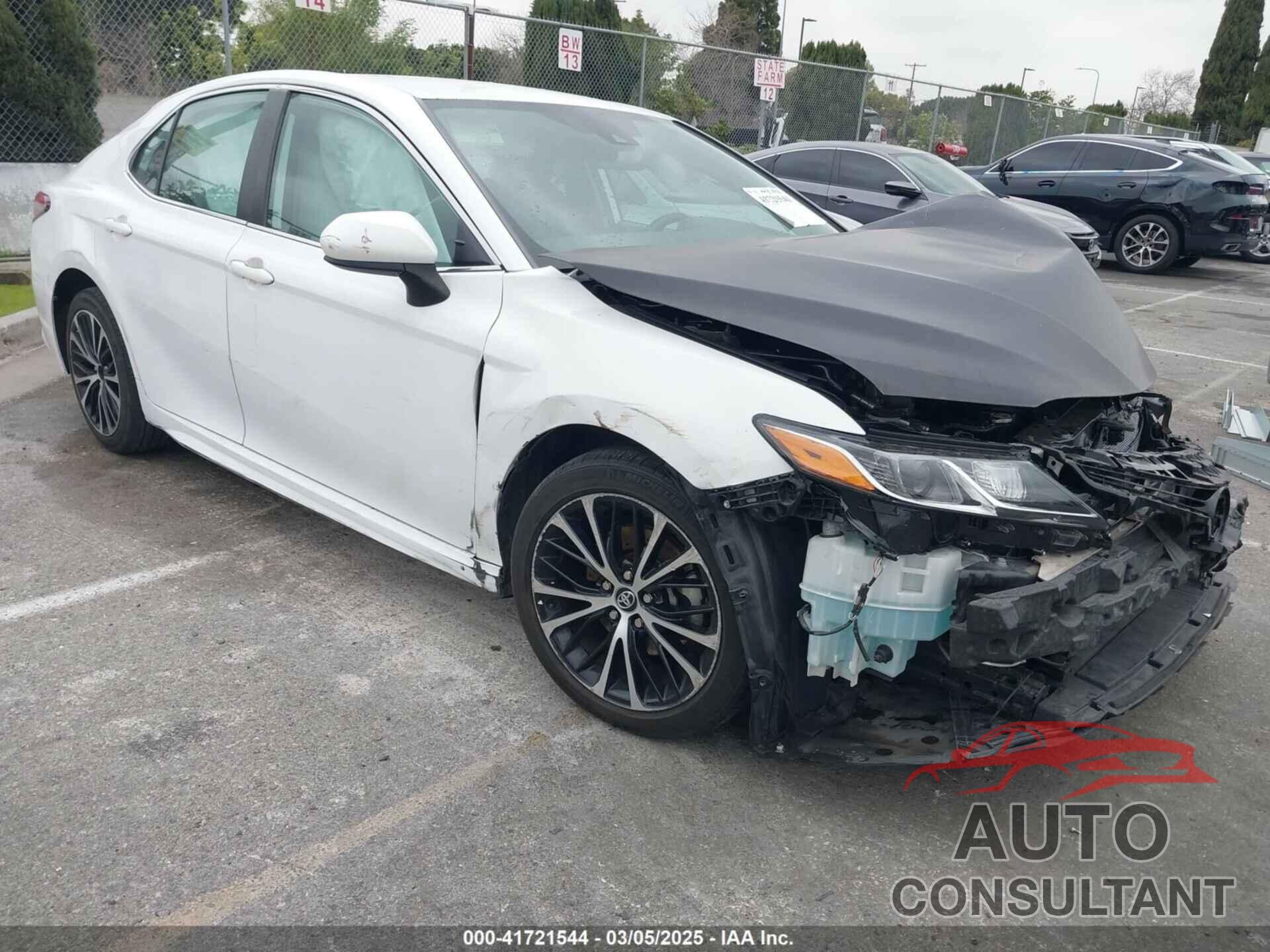 TOYOTA CAMRY 2020 - 4T1G11AK0LU338458