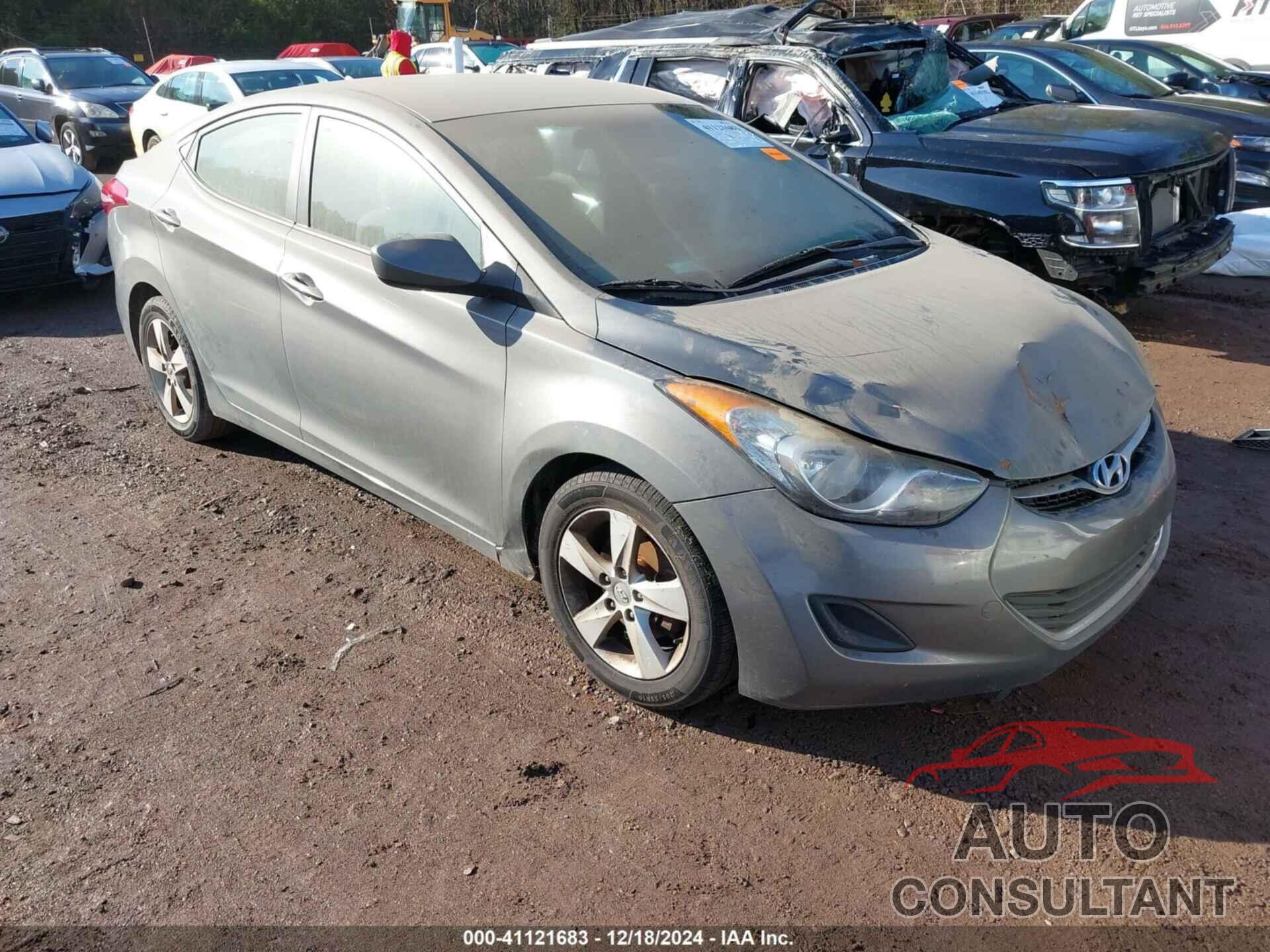 HYUNDAI ELANTRA 2013 - 5NPDH4AE4DH357220