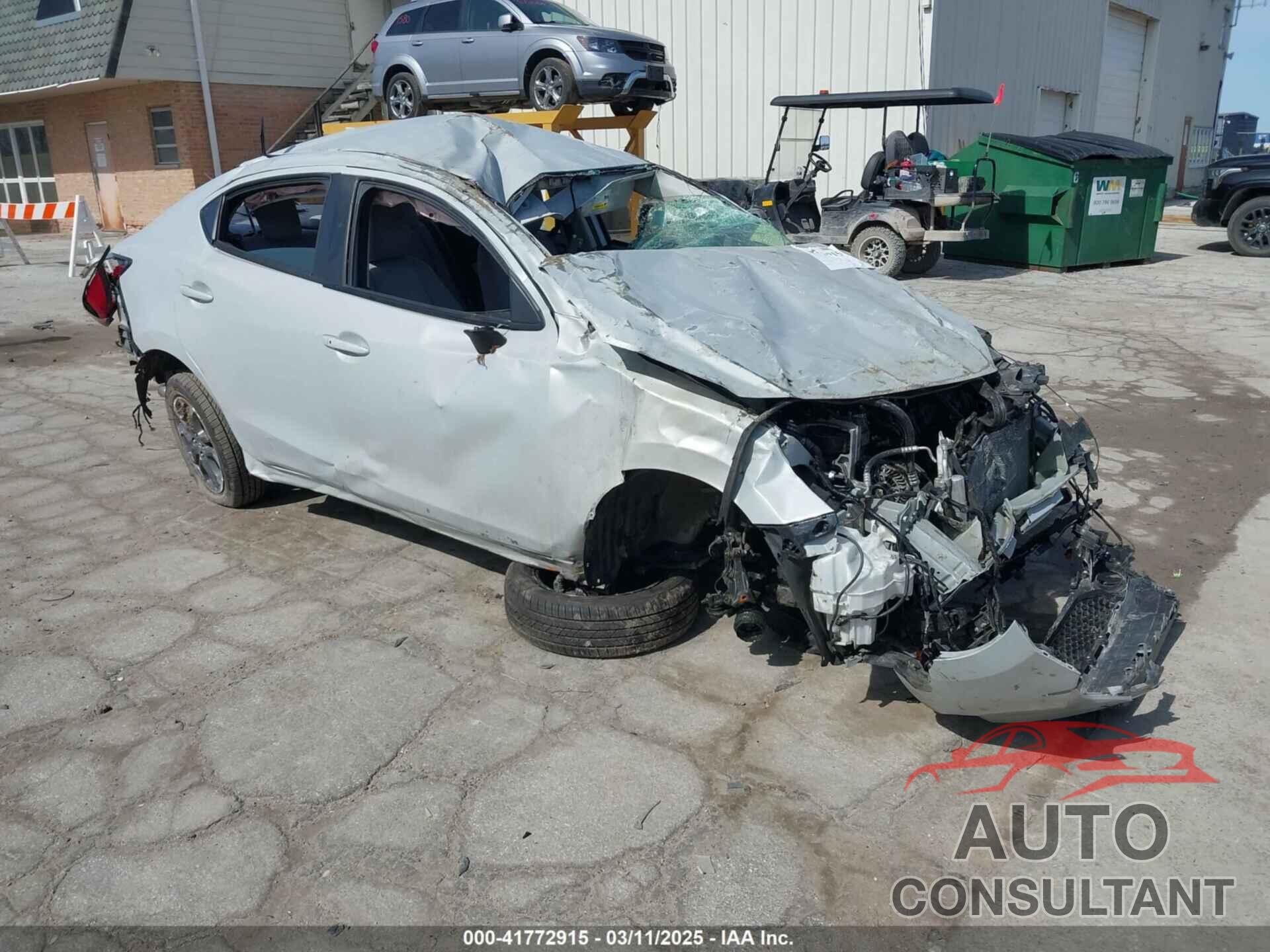 TOYOTA YARIS 2019 - 3MYDLBYV5KY521049