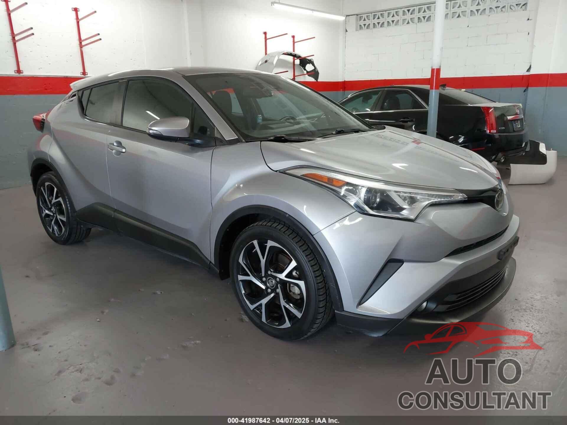 TOYOTA C-HR 2018 - NMTKHMBX0JR015680