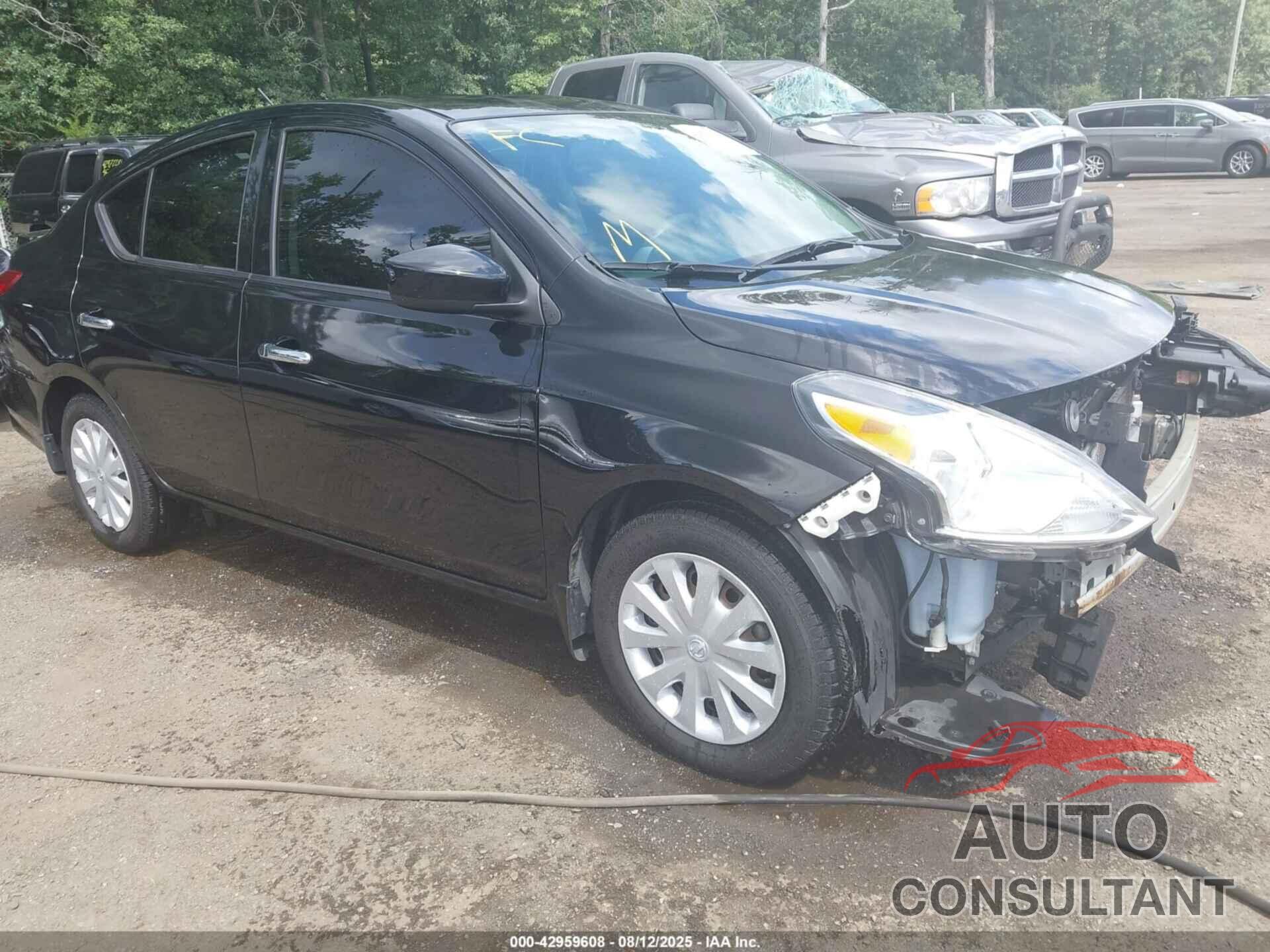 NISSAN VERSA 2018 - 3N1CN7AP4JL861885