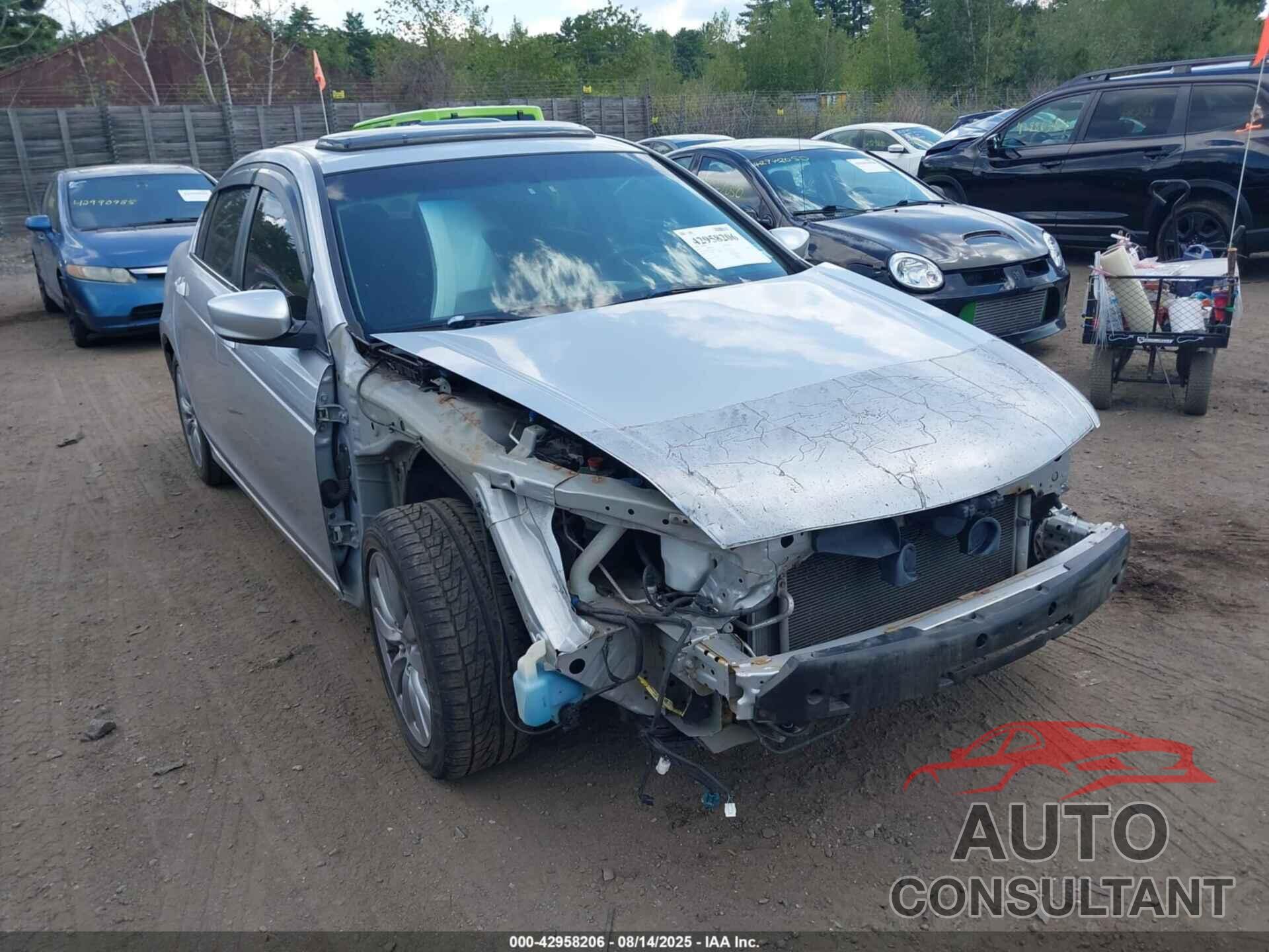 HONDA ACCORD 2011 - 1HGCP2F71BA105332