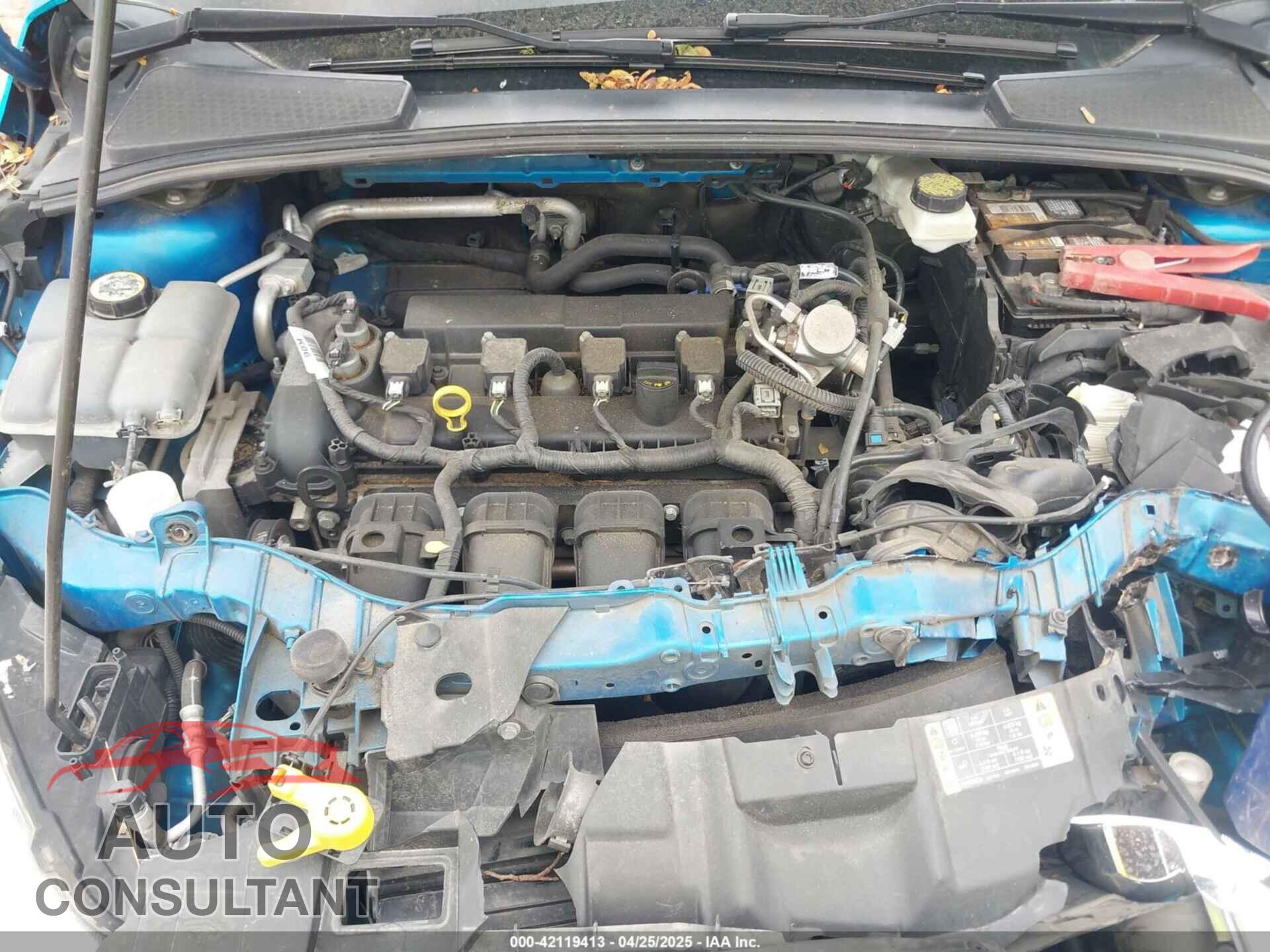 FORD FOCUS 2017 - 1FADP3F28HL202625