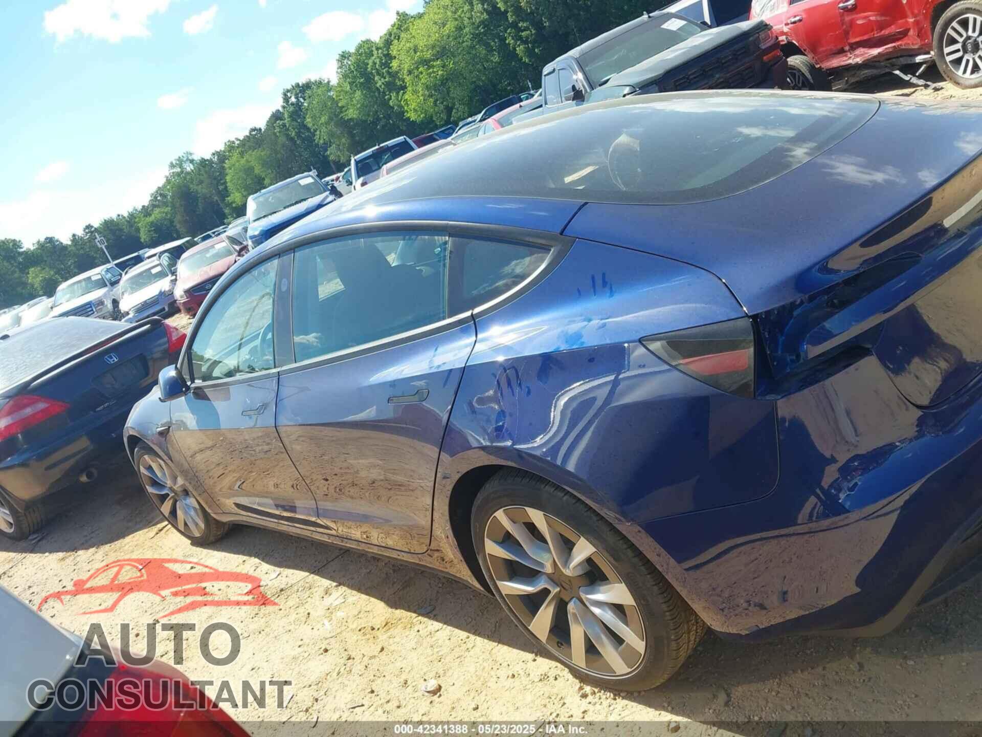 TESLA MODEL 3 2024 - 5YJ3E1EB3RF768097