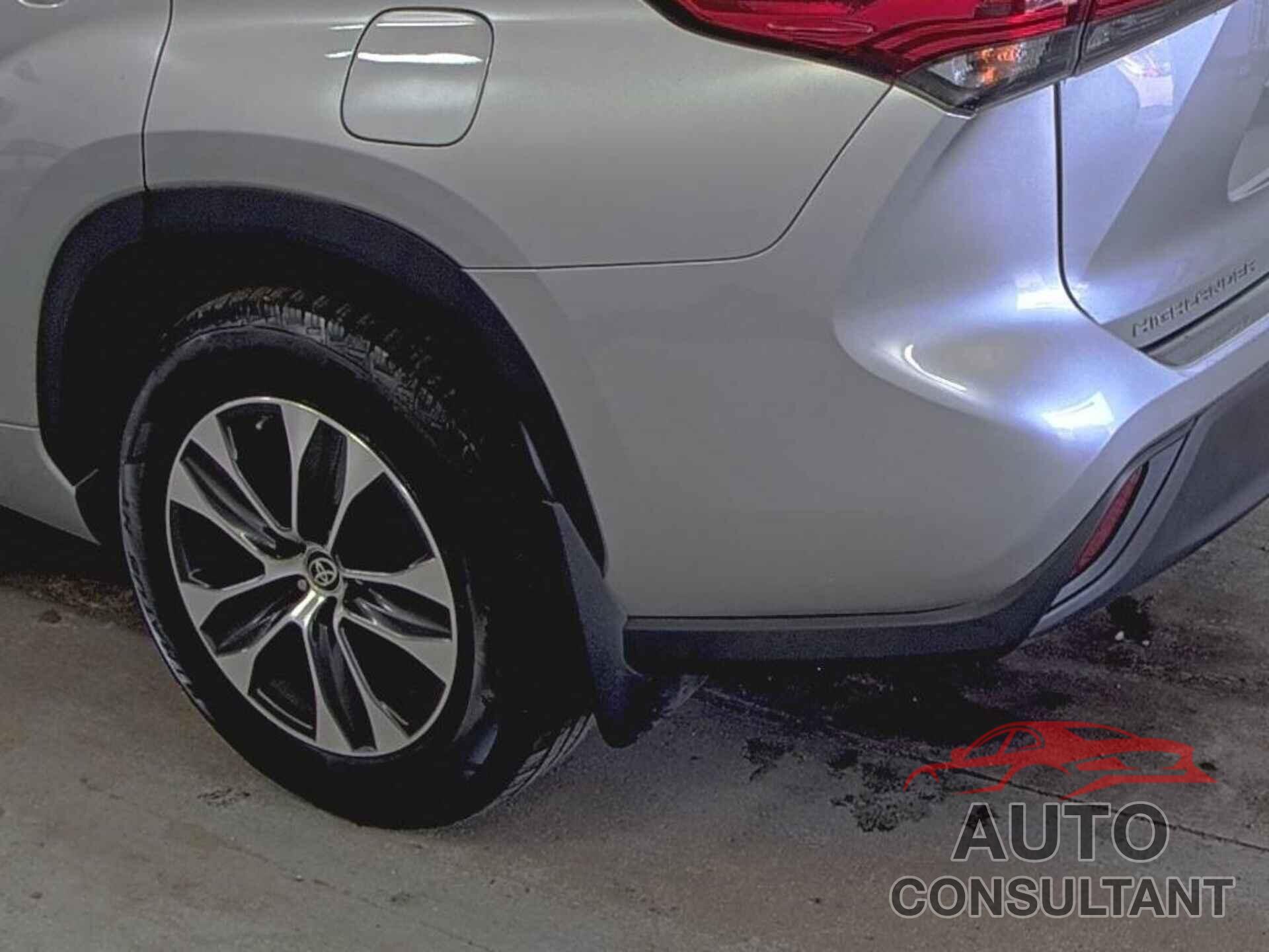 TOYOTA HIGHLANDER 2021 - 5TDHZRBH6MS154506