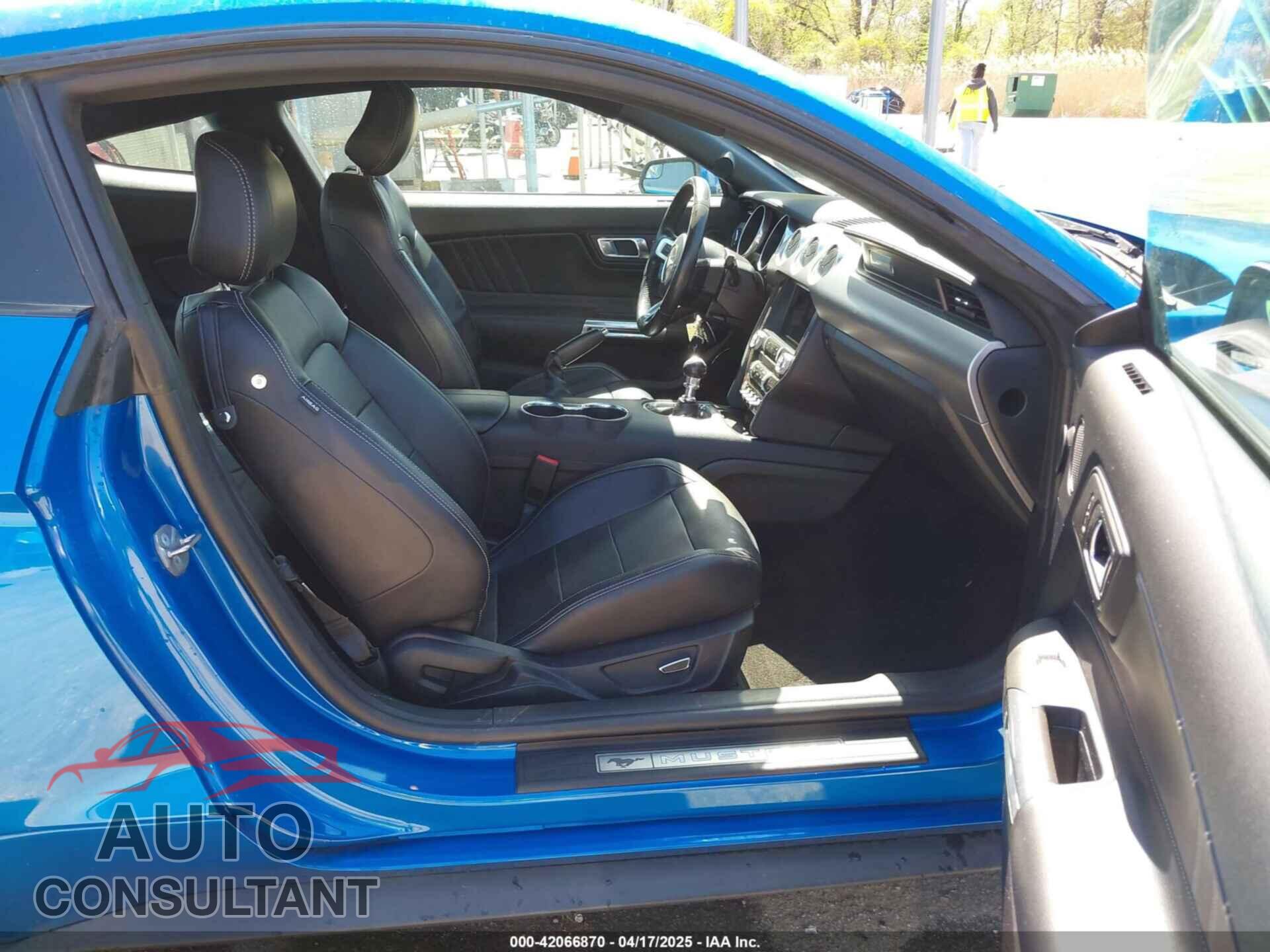 FORD MUSTANG 2019 - 1FA6P8CF7K5122550