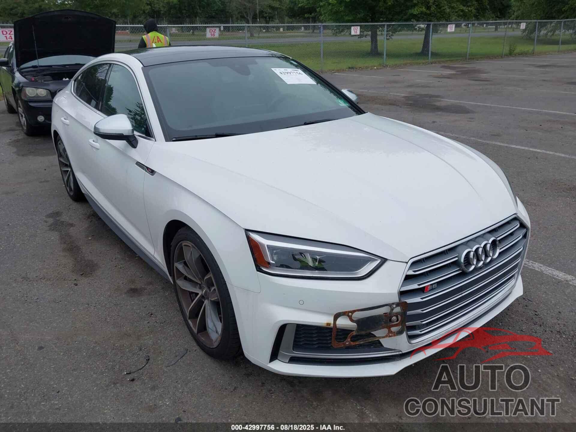 AUDI S5 2018 - WAUC4CF51JA020000