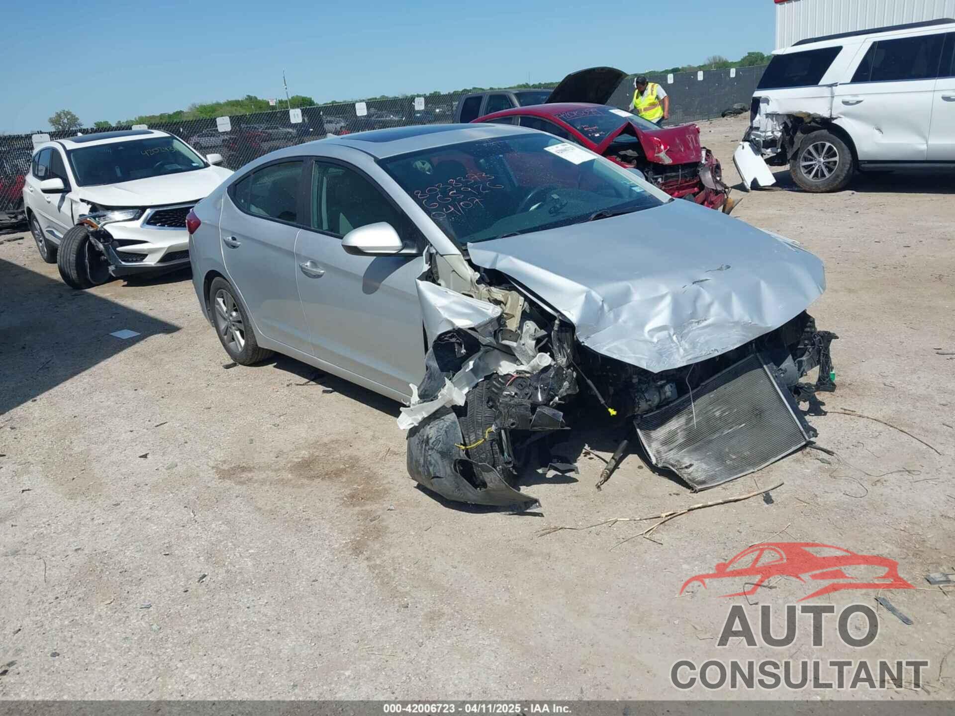 HYUNDAI ELANTRA 2018 - KMHD84LF2JU665926