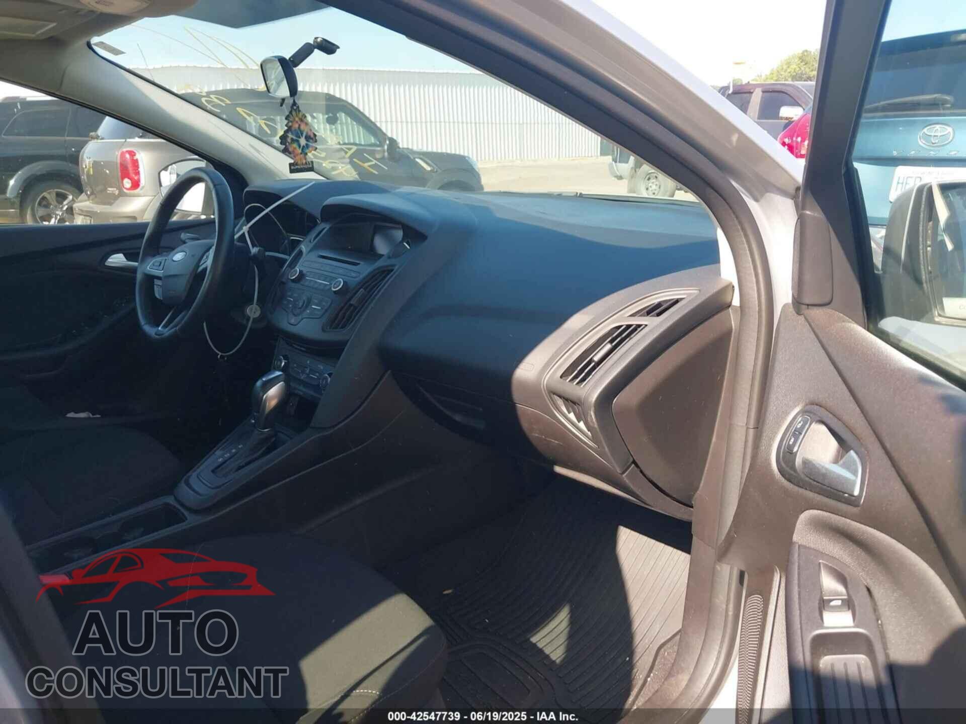 FORD FOCUS 2016 - 1FADP3F2XGL201085