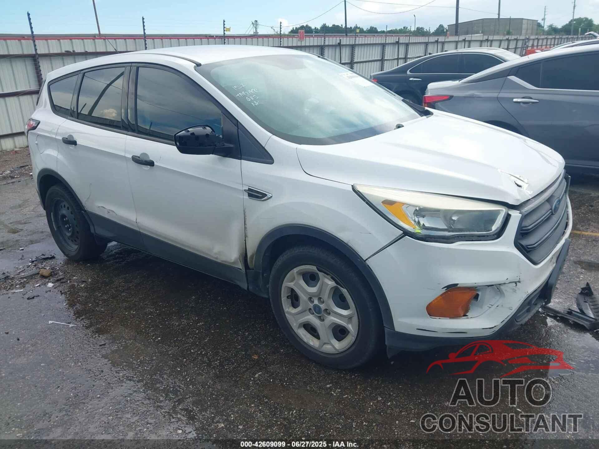 FORD ESCAPE 2017 - 1FMCU0F78HUE73781