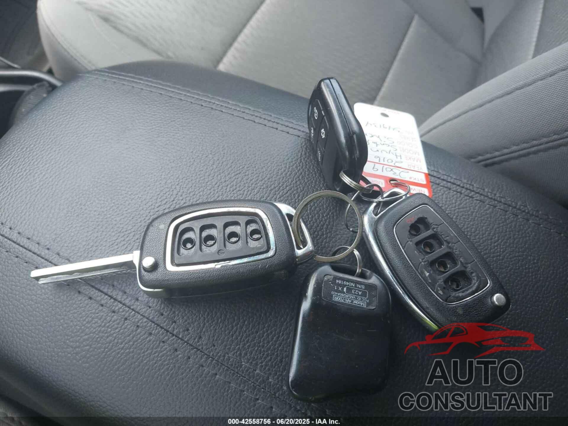 HYUNDAI SANTA FE SPORT 2016 - 5XYZTDLB0GG349134