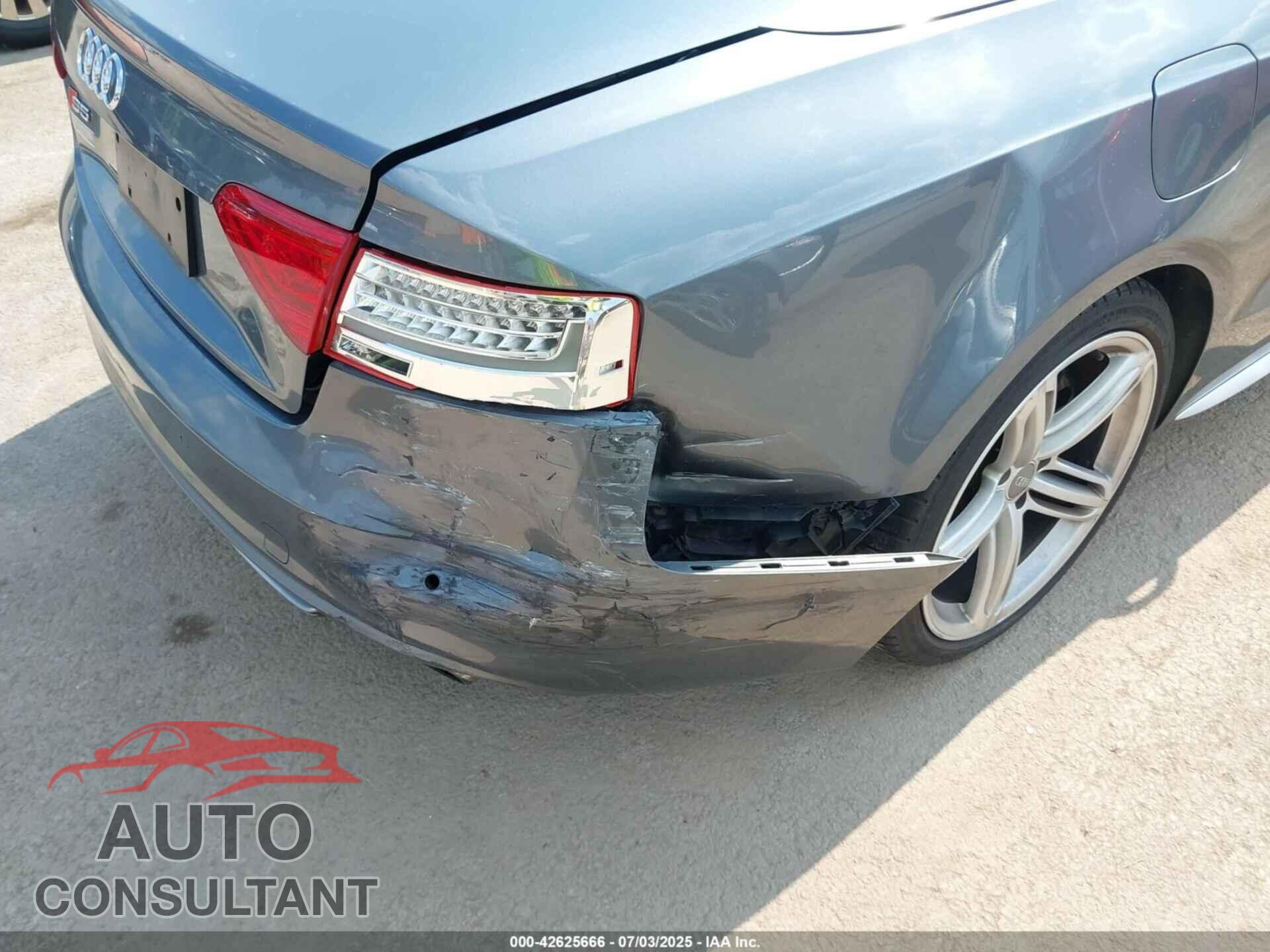 AUDI S5 2013 - WAUCGAFH5DN008757