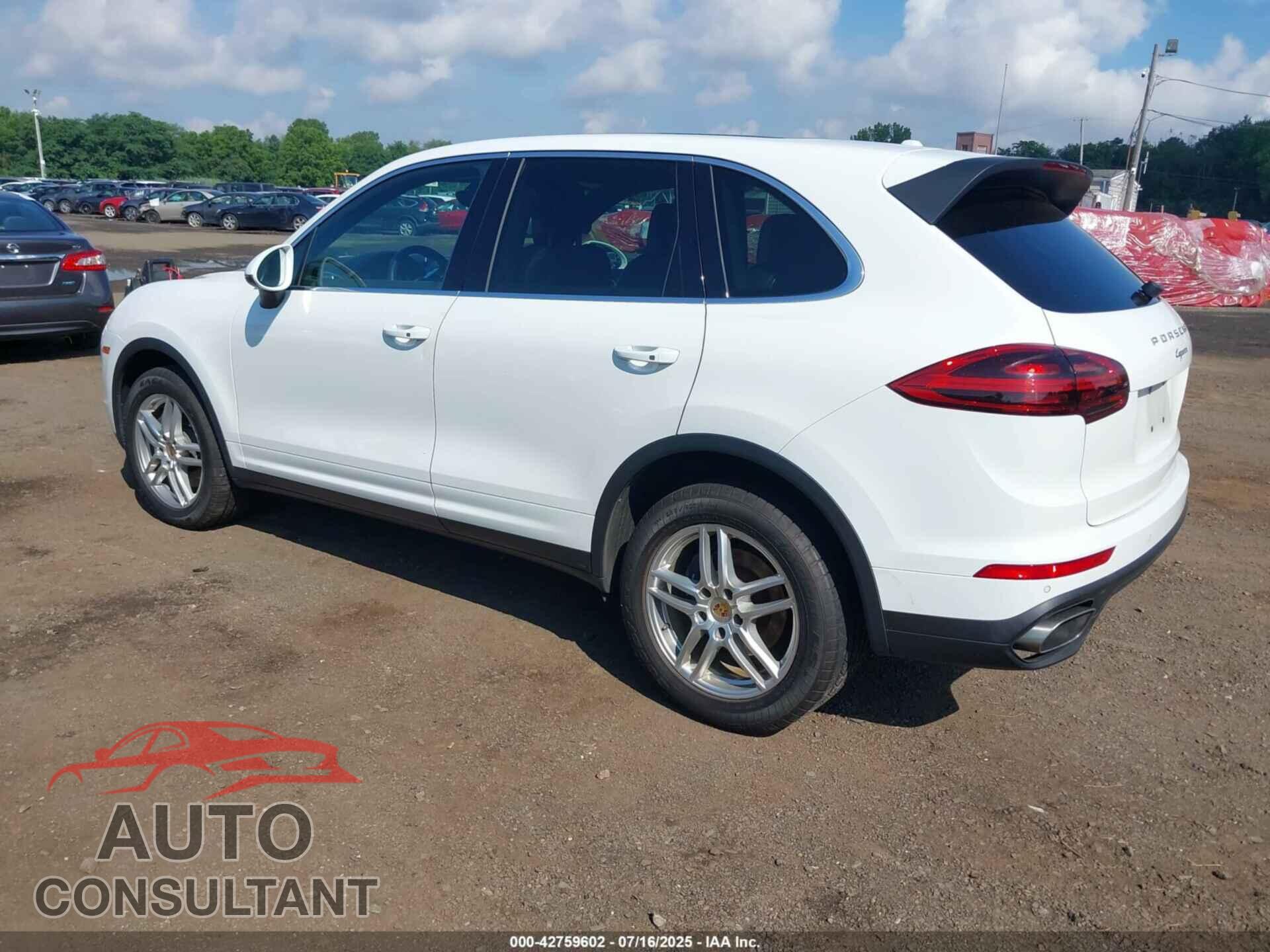 PORSCHE CAYENNE 2016 - WP1AA2A29GKA09130