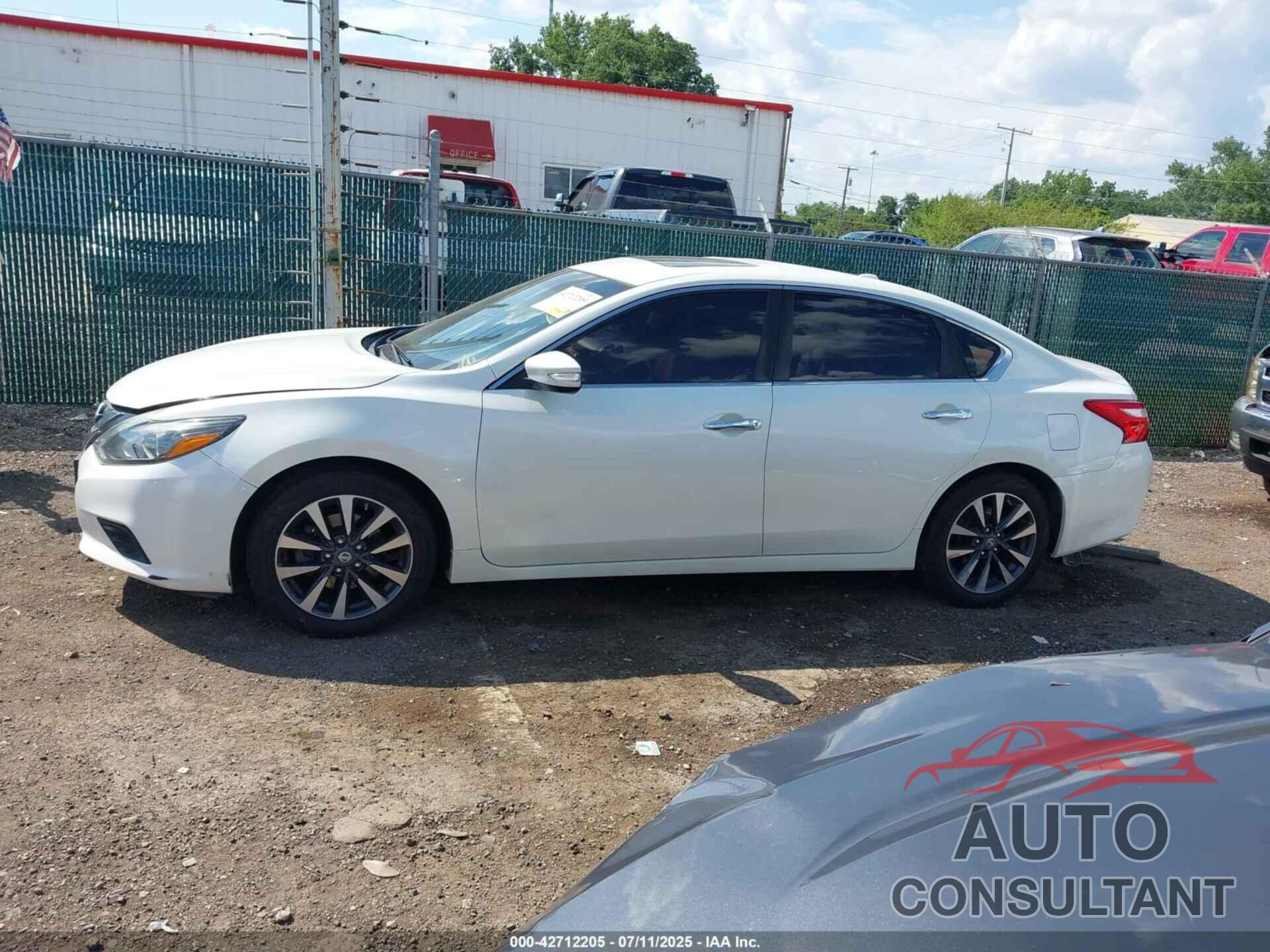 NISSAN ALTIMA 2017 - 1N4AL3AP7HC151619