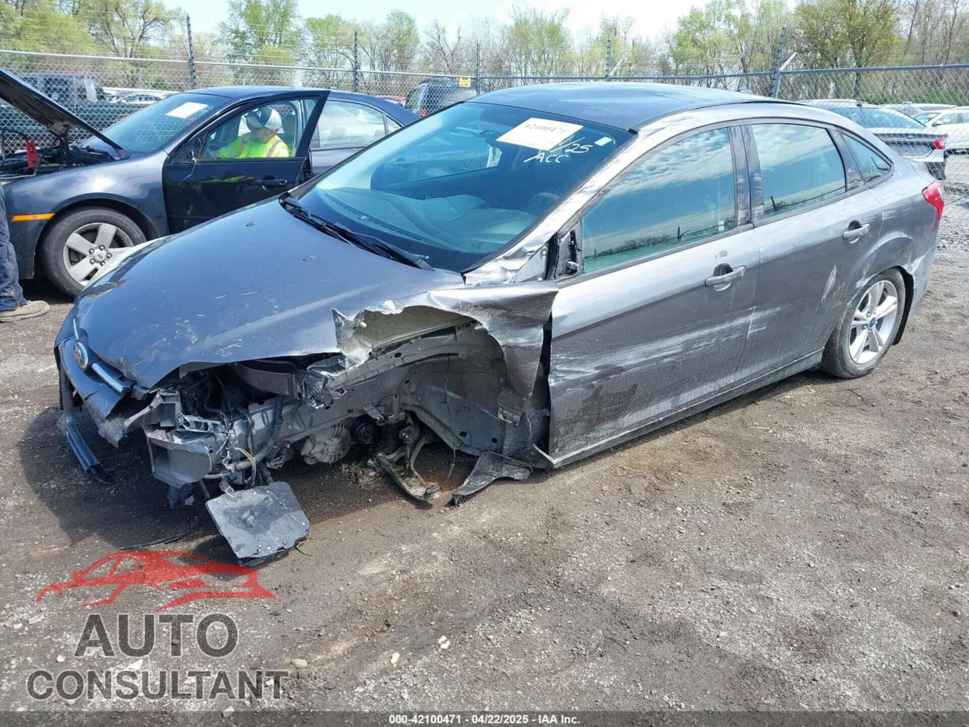 FORD FOCUS 2014 - 1FADP3F22EL115976