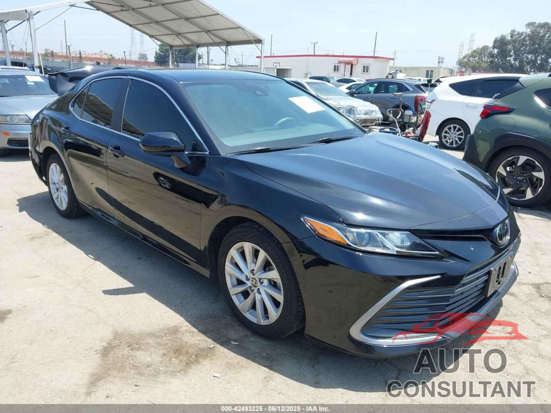 TOYOTA CAMRY 2023 - 4T1C11AK7PU731555