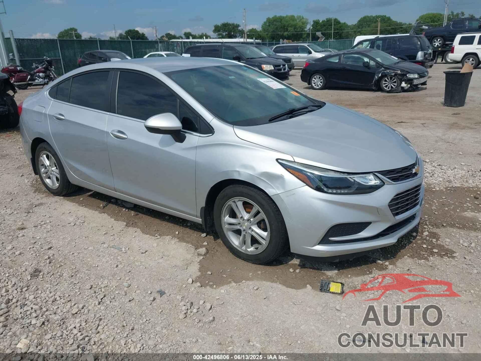 CHEVROLET CRUZE 2018 - 1G1BE5SM1J7131348