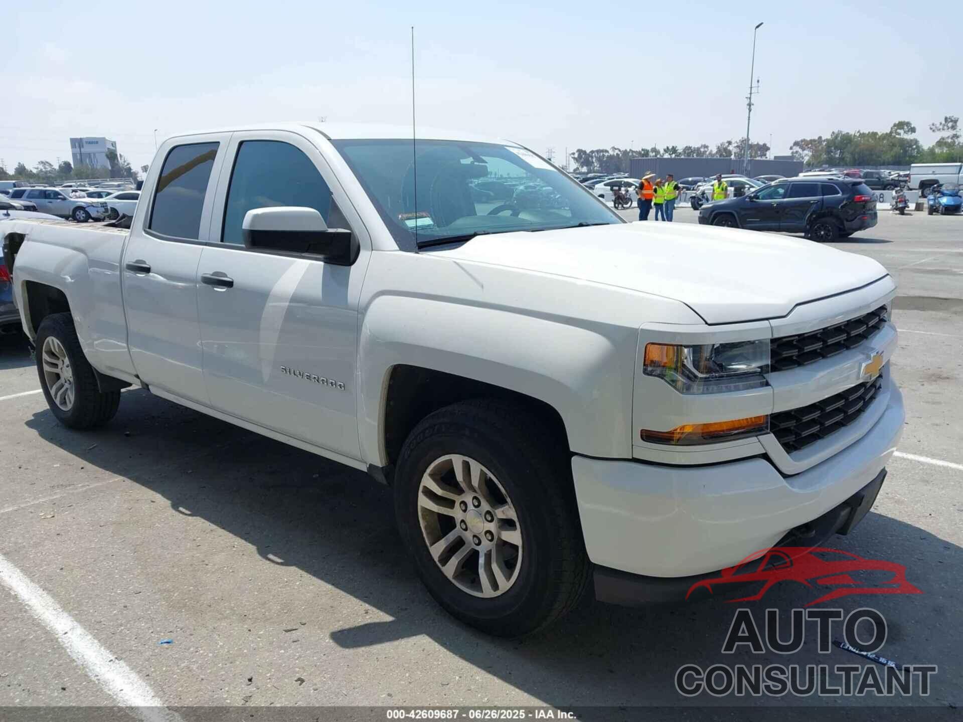 CHEVROLET SILVERADO 1500 2017 - 1GCRCPEH8HZ229667