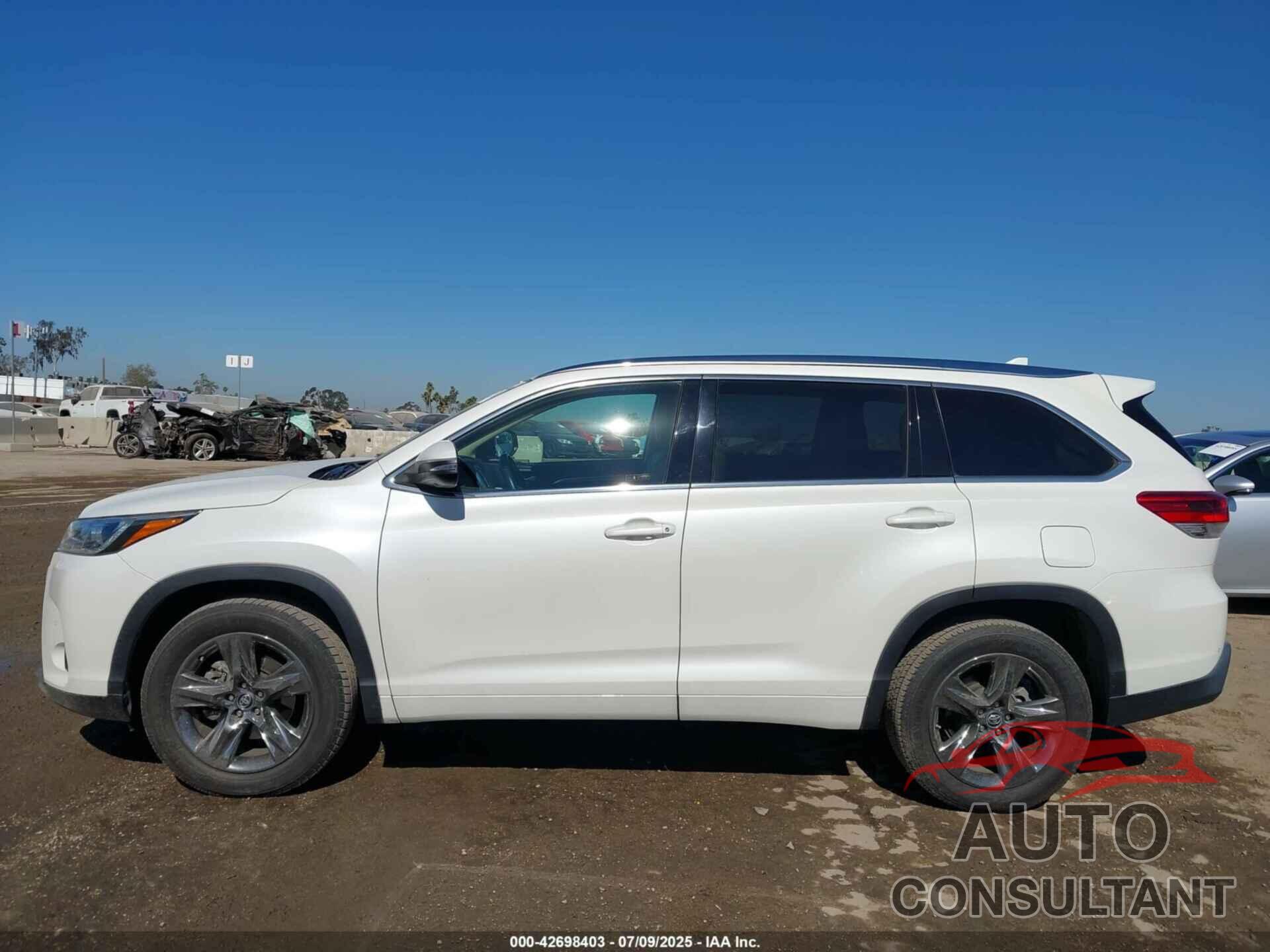 TOYOTA HIGHLANDER 2018 - 5TDYZRFH7JS264597