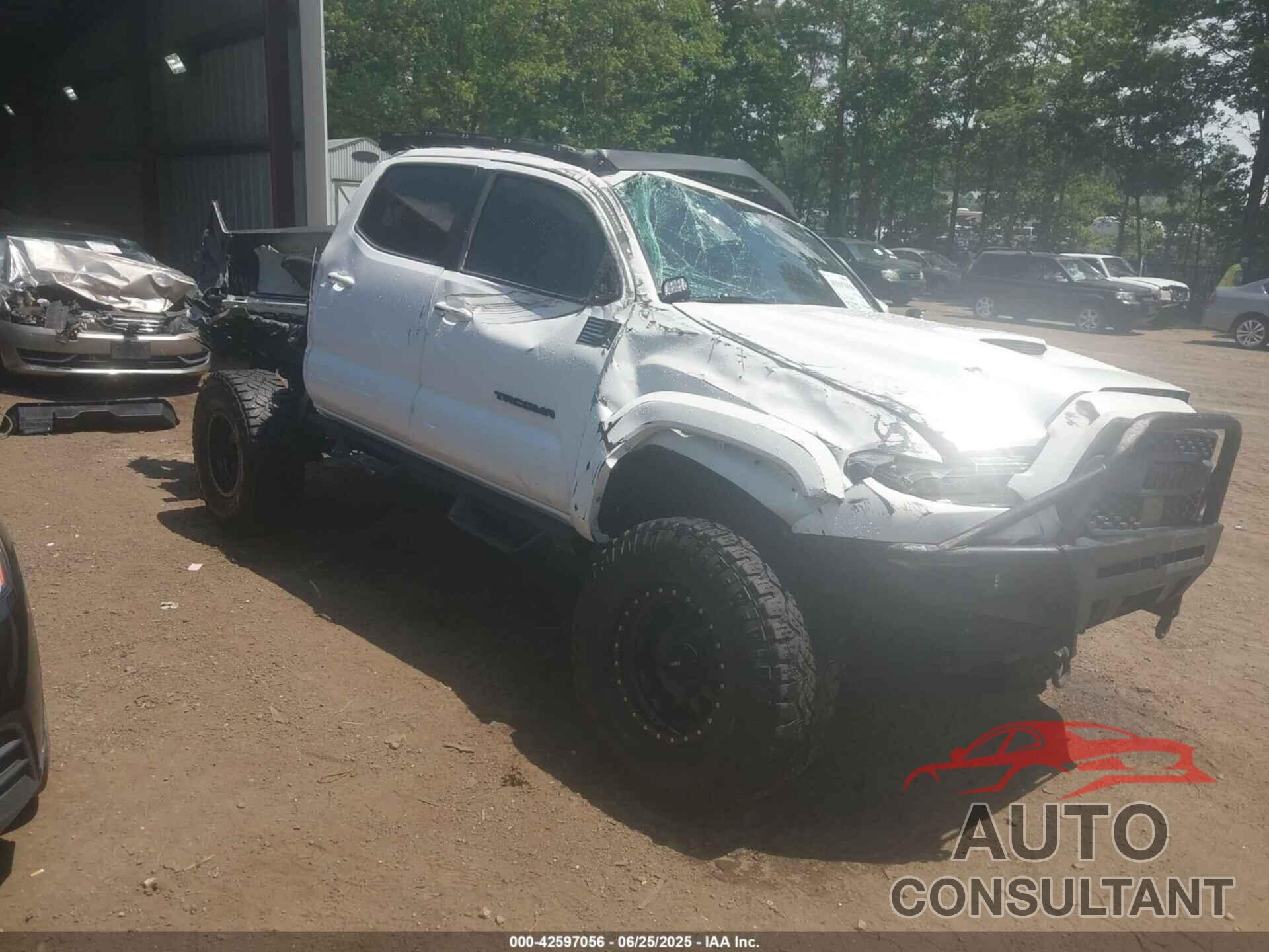 TOYOTA TACOMA 2018 - 3TMCZ5AN5JM137458