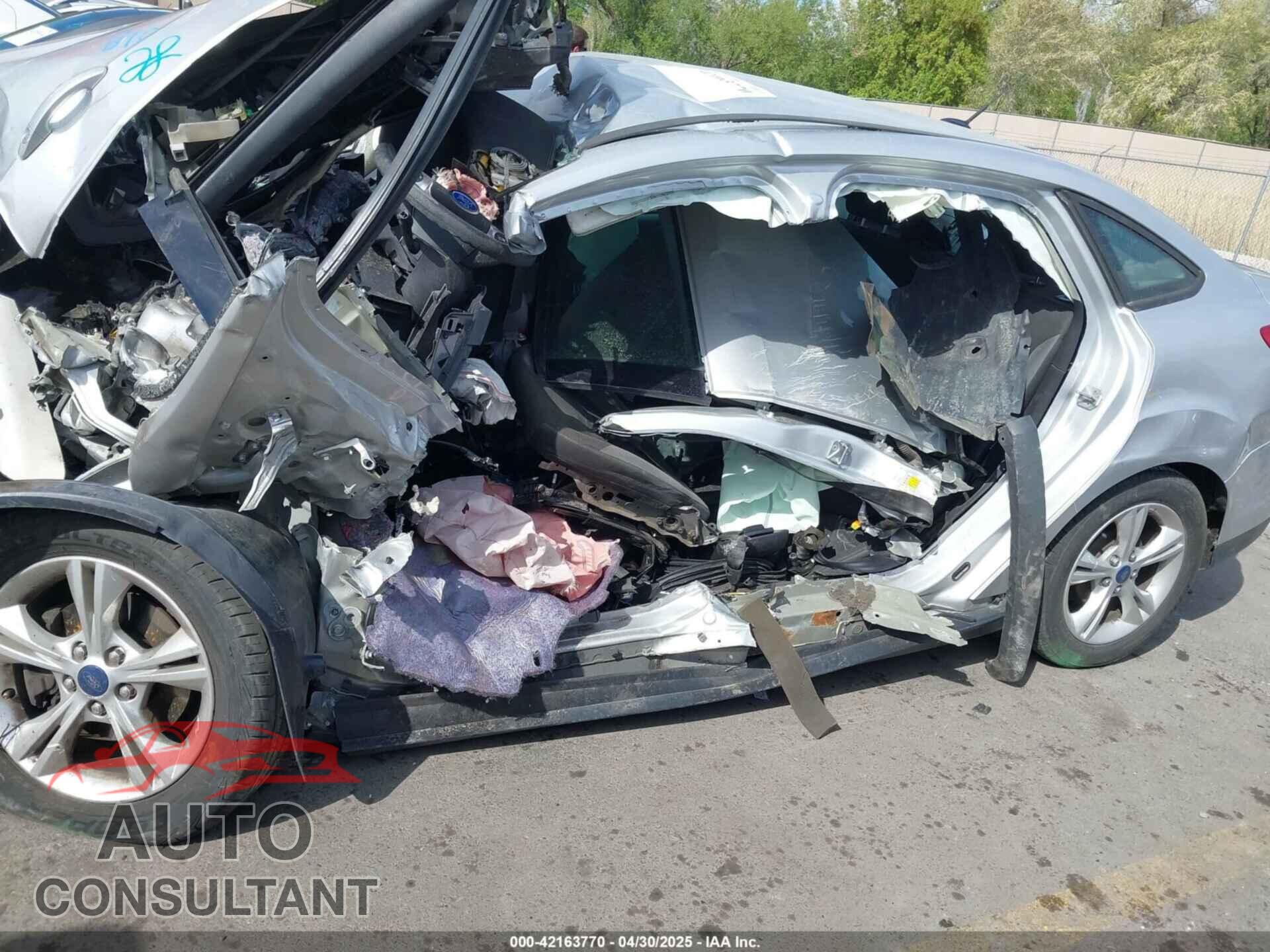 FORD FOCUS 2014 - 1FADP3F2XEL373887