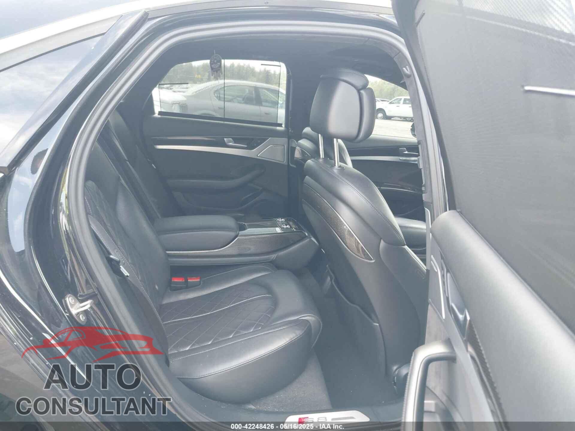 AUDI S8 2013 - WAUD2AFD0DN010609