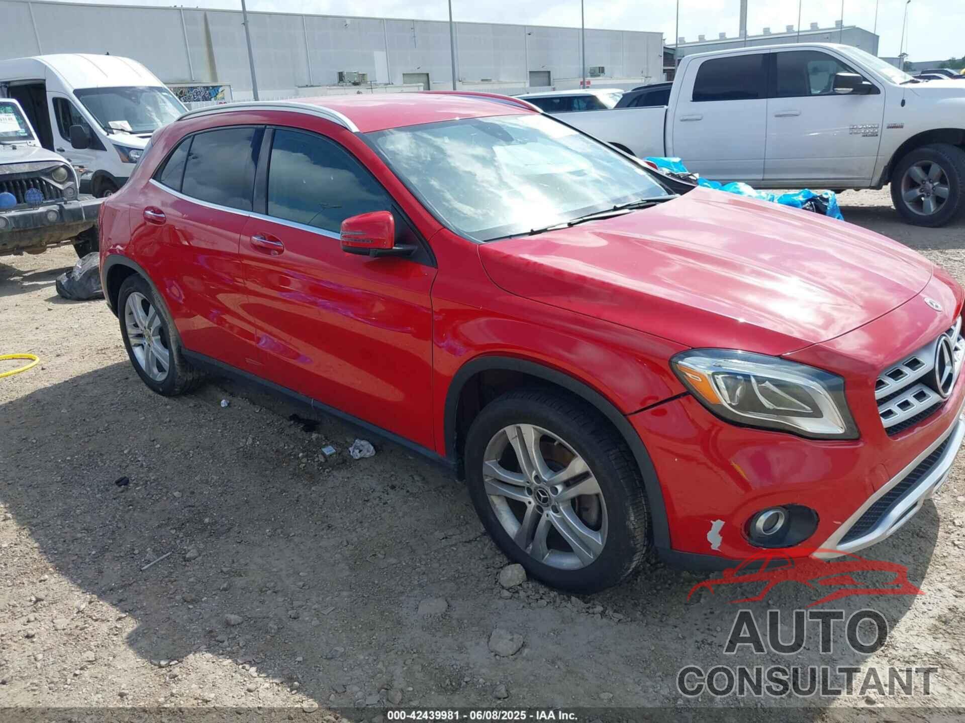 MERCEDES-BENZ GLA 250 2020 - W1NTG4EB5LU029669