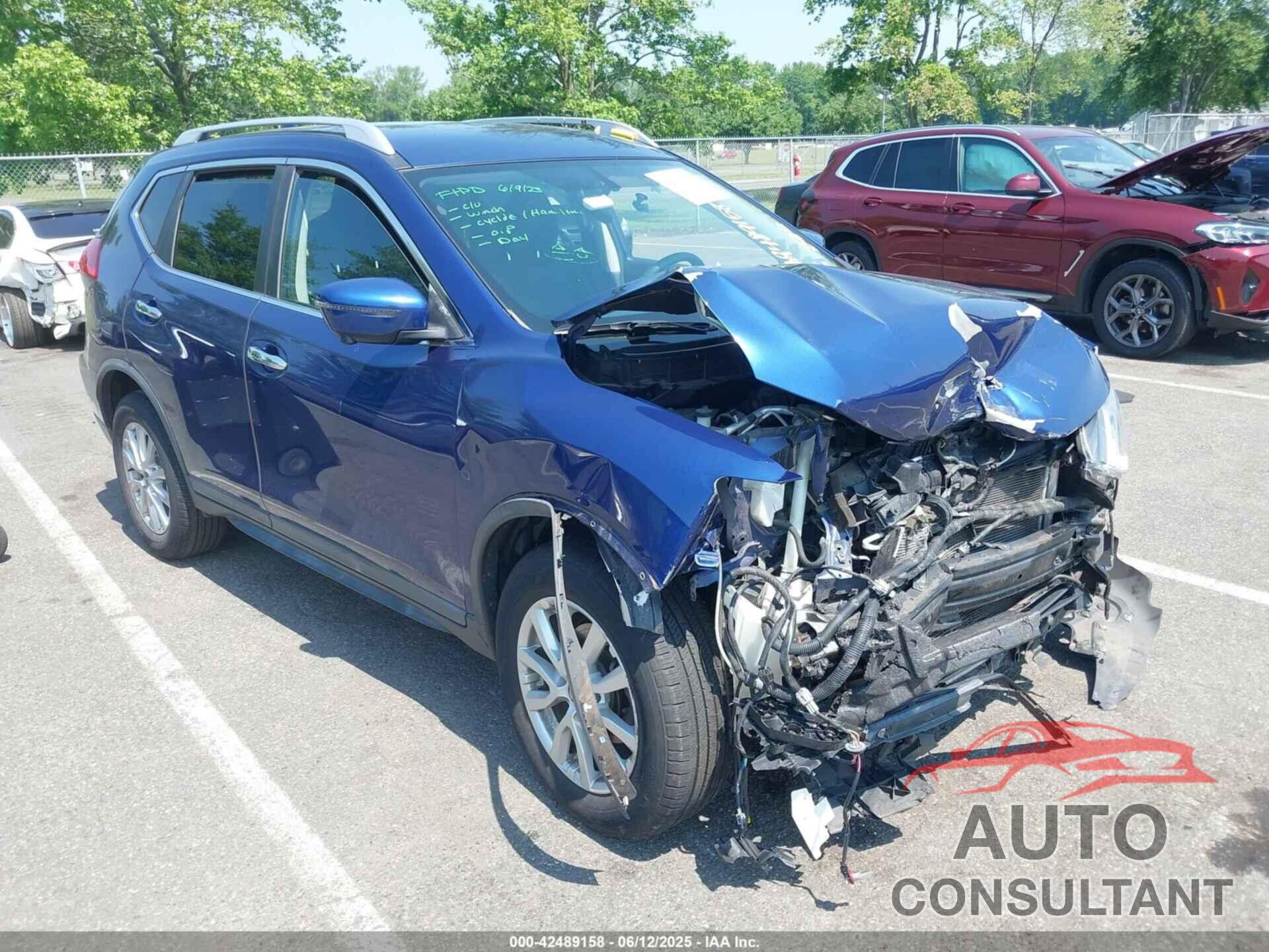 NISSAN ROGUE 2017 - KNMAT2MV1HP563493